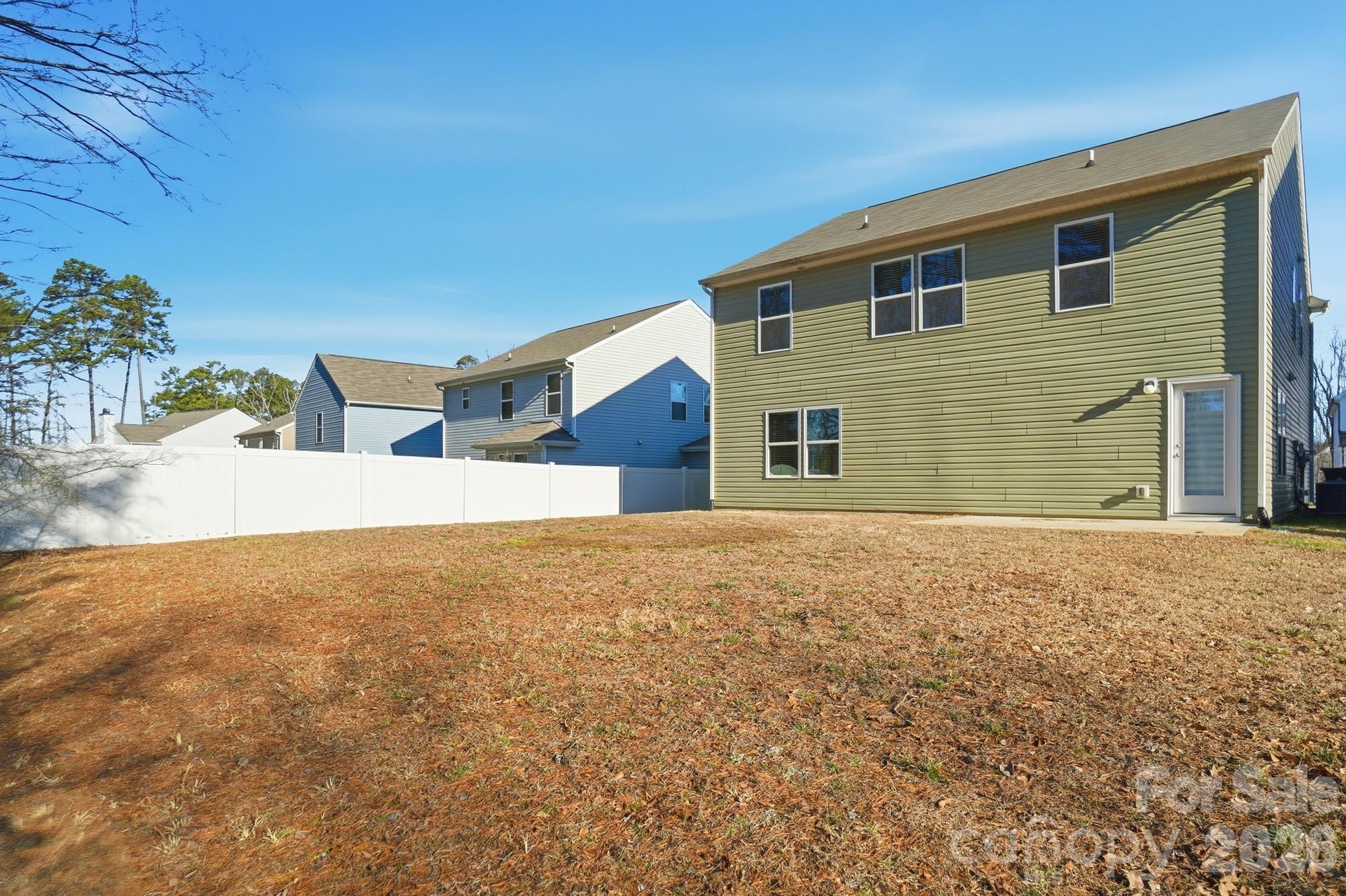 1000 Newfound Hollow Drive — Charlotte