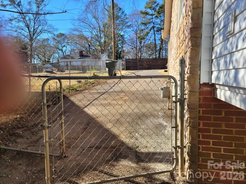1116 East Drive — Gastonia