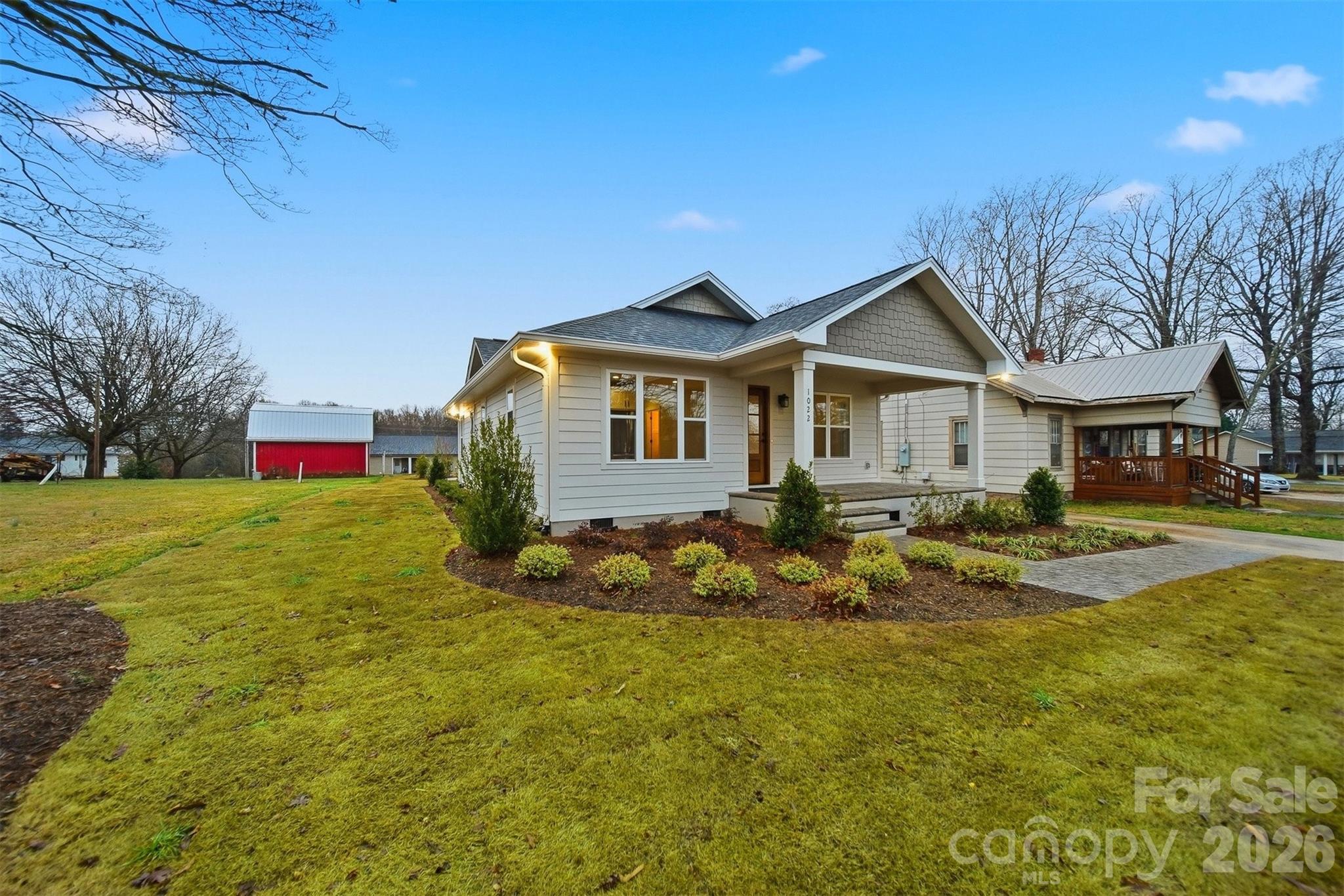 1022 E Main Street — Maiden