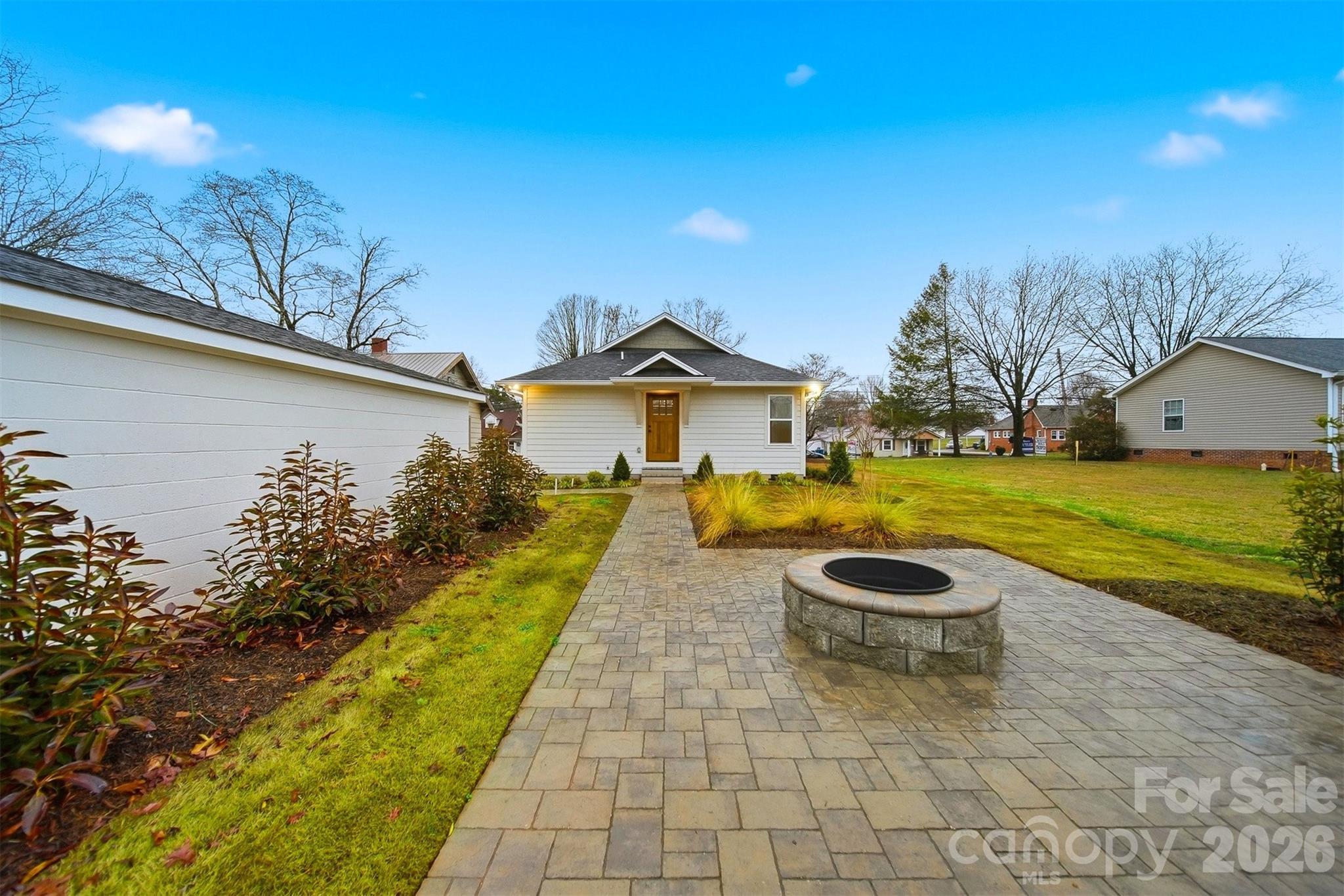 1022 E Main Street — Maiden