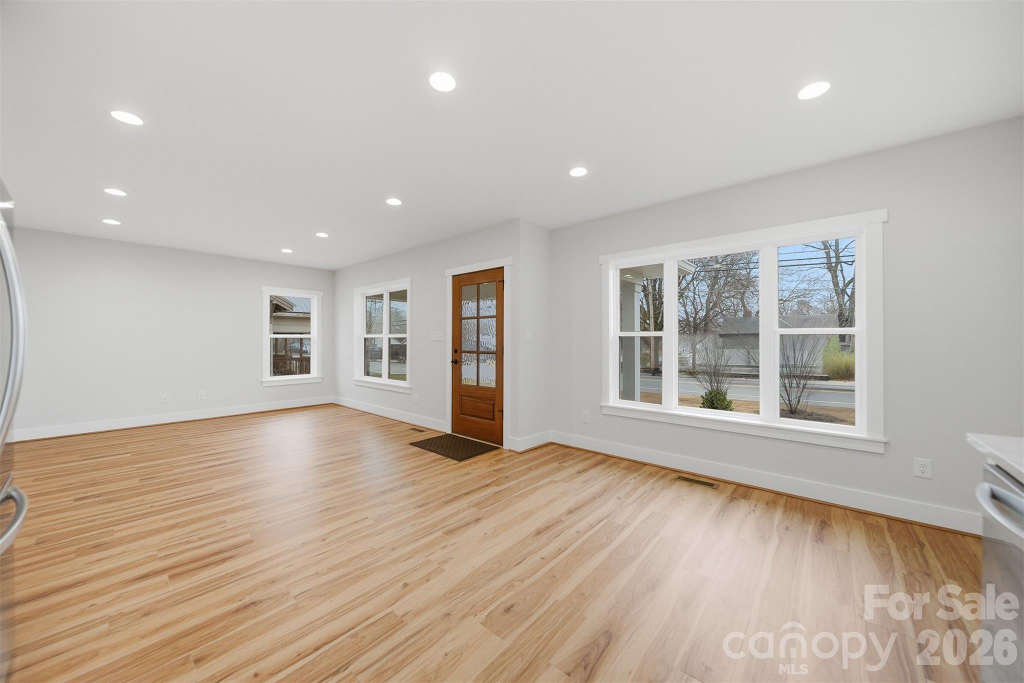 1022 E Main Street — Maiden