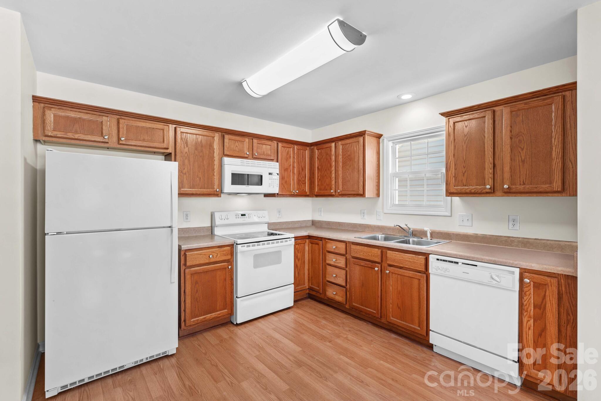 219 19th Avenue SE — Hickory