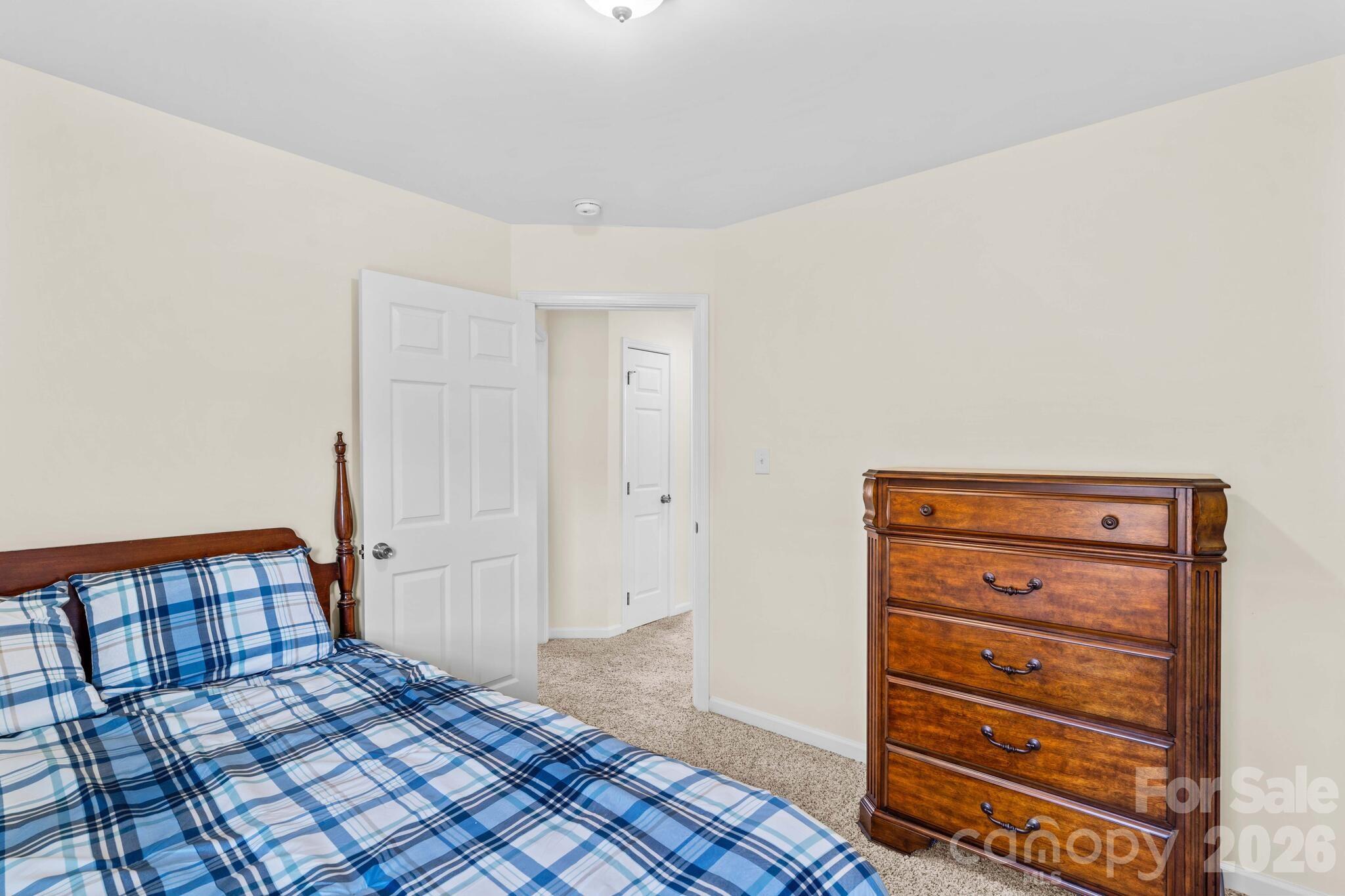 219 19th Avenue SE — Hickory