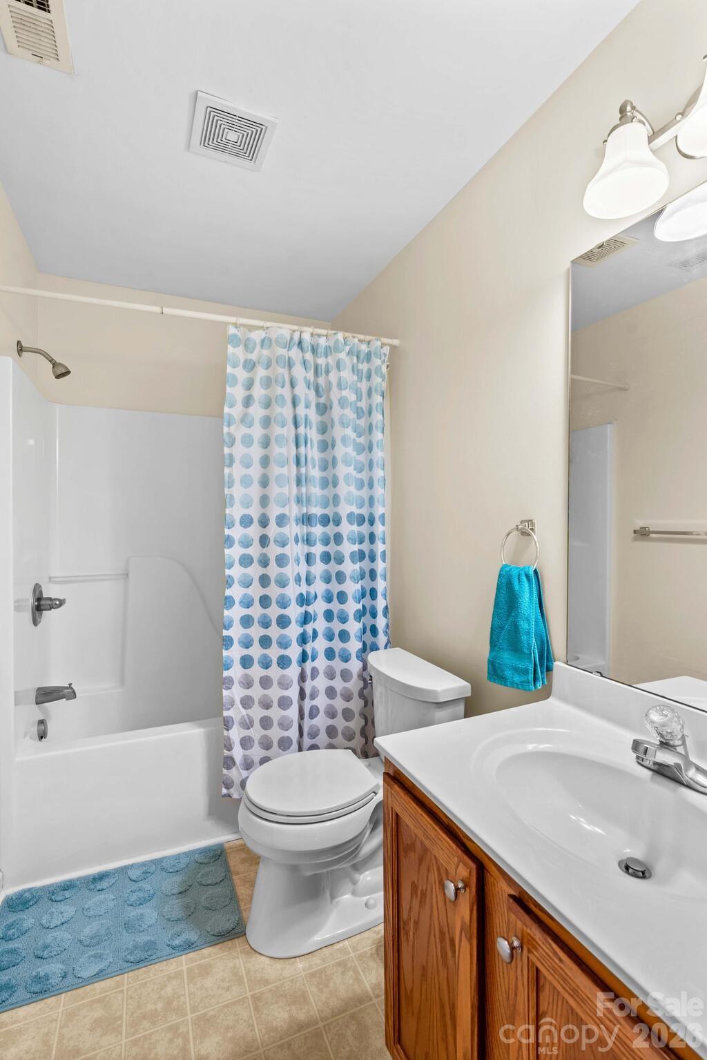 219 19th Avenue SE — Hickory