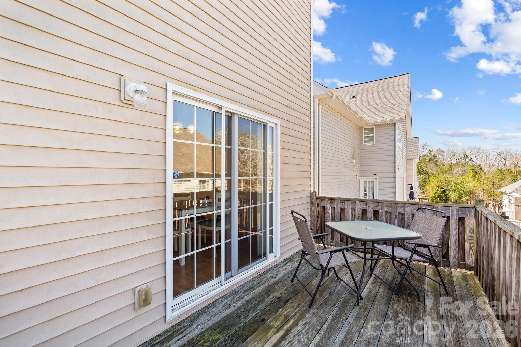 219 19th Avenue SE — Hickory