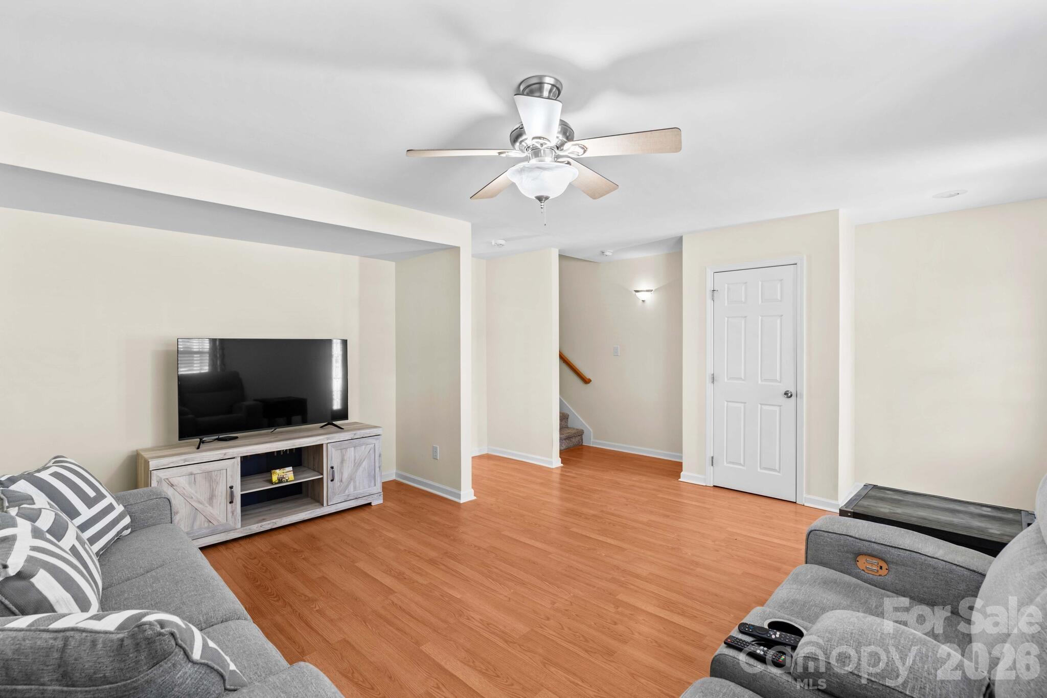 219 19th Avenue SE — Hickory