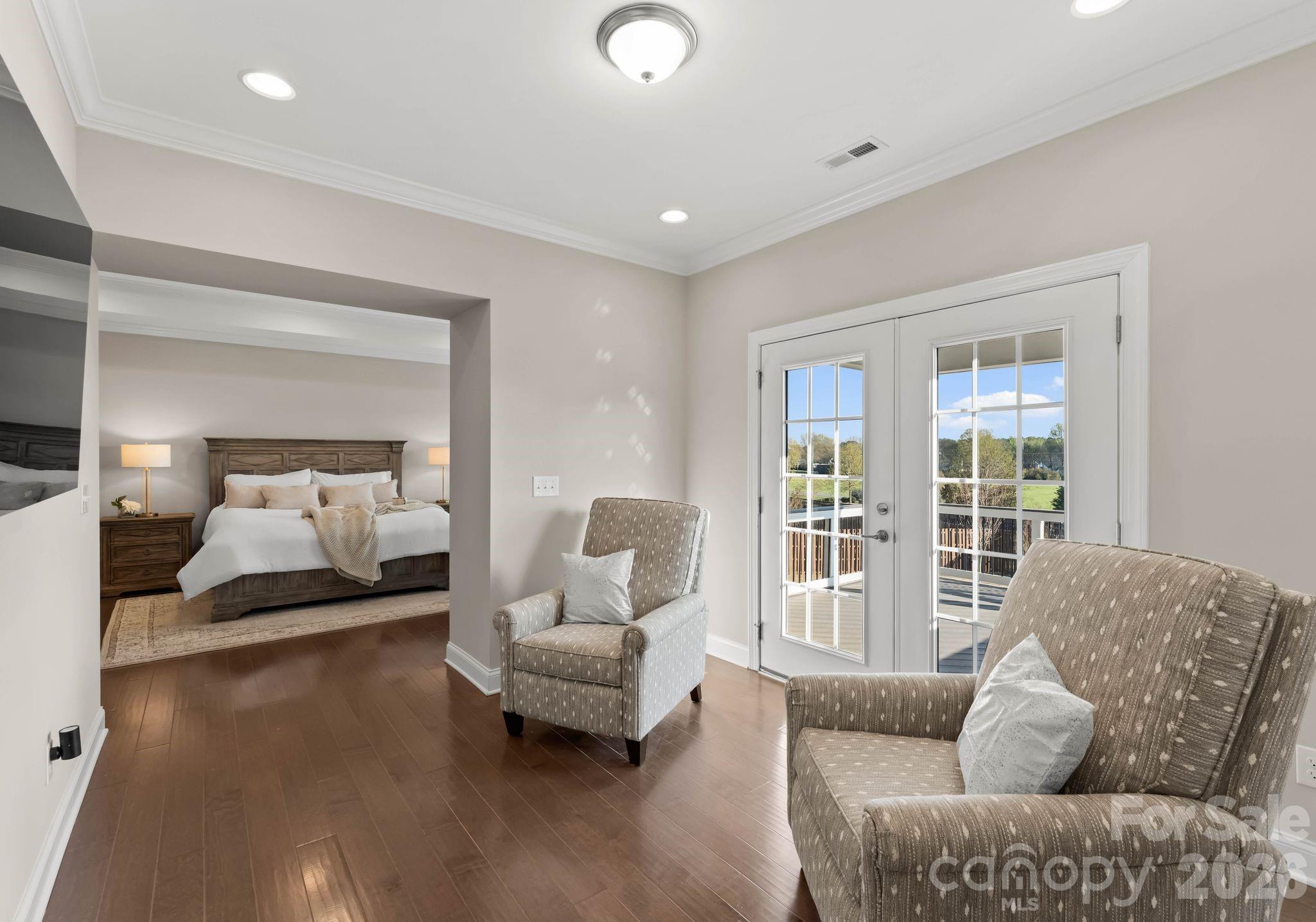1053 Harlow's Crossing Drive — Matthews