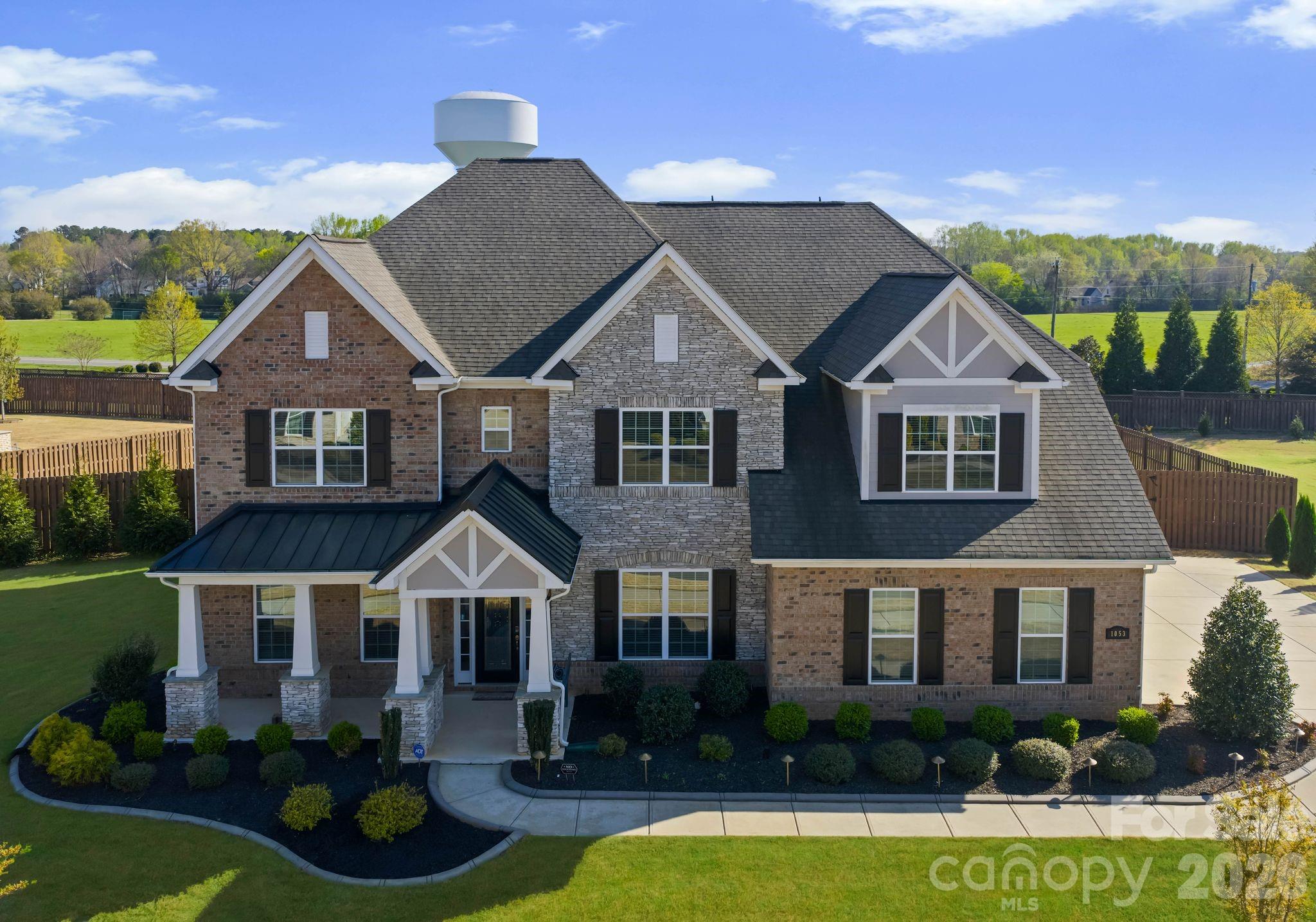1053 Harlow's Crossing Drive — Matthews