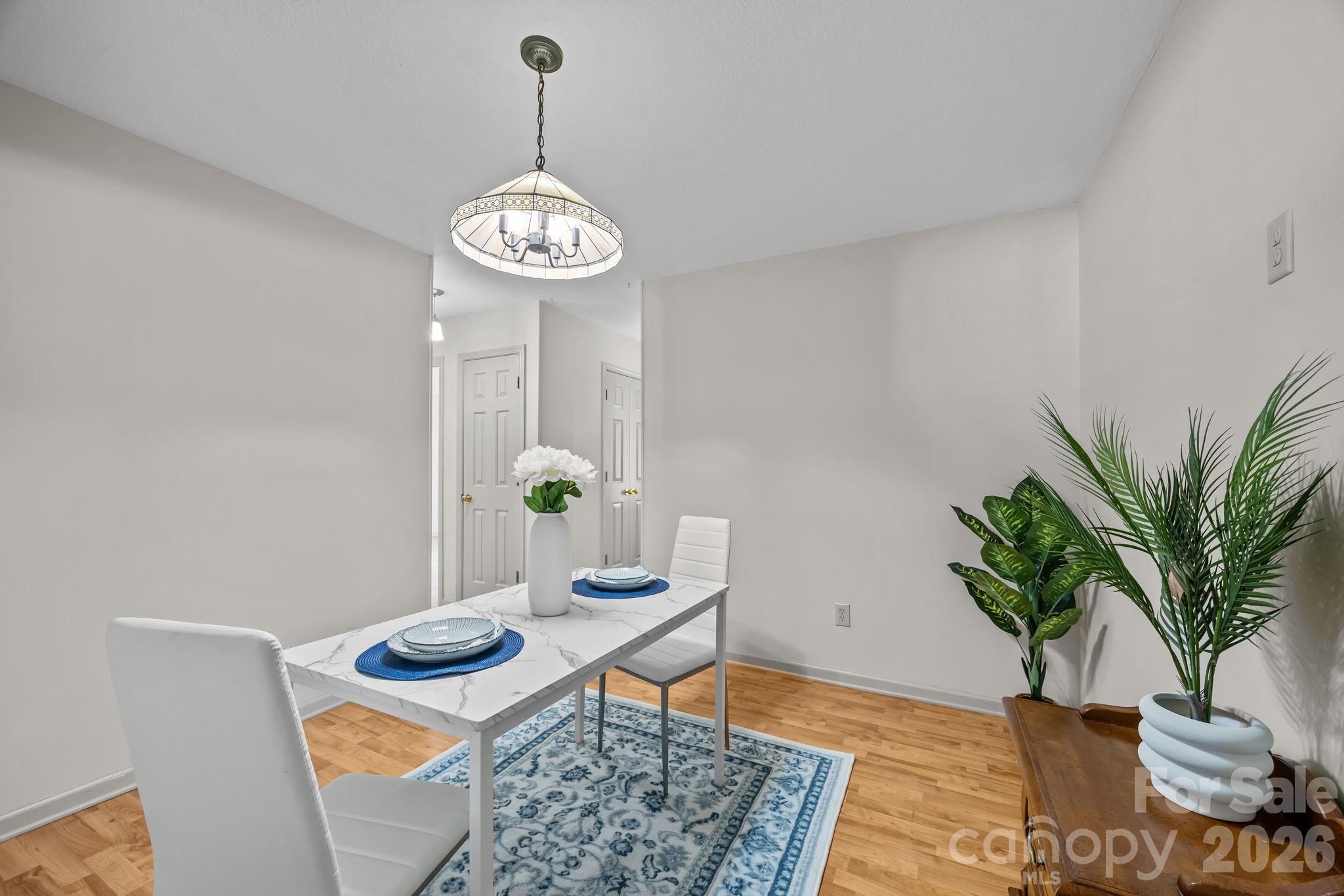 704 Carlyle Way — Asheville