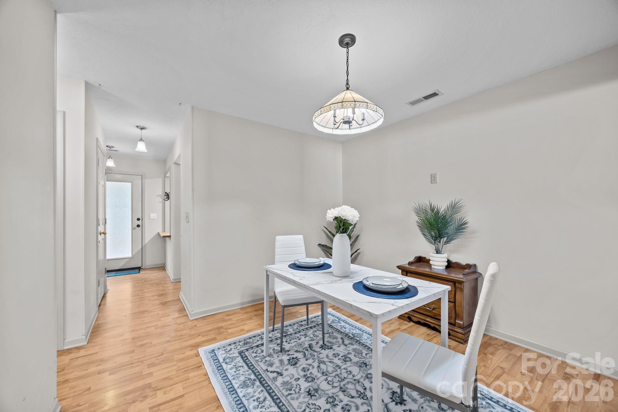 704 Carlyle Way — Asheville