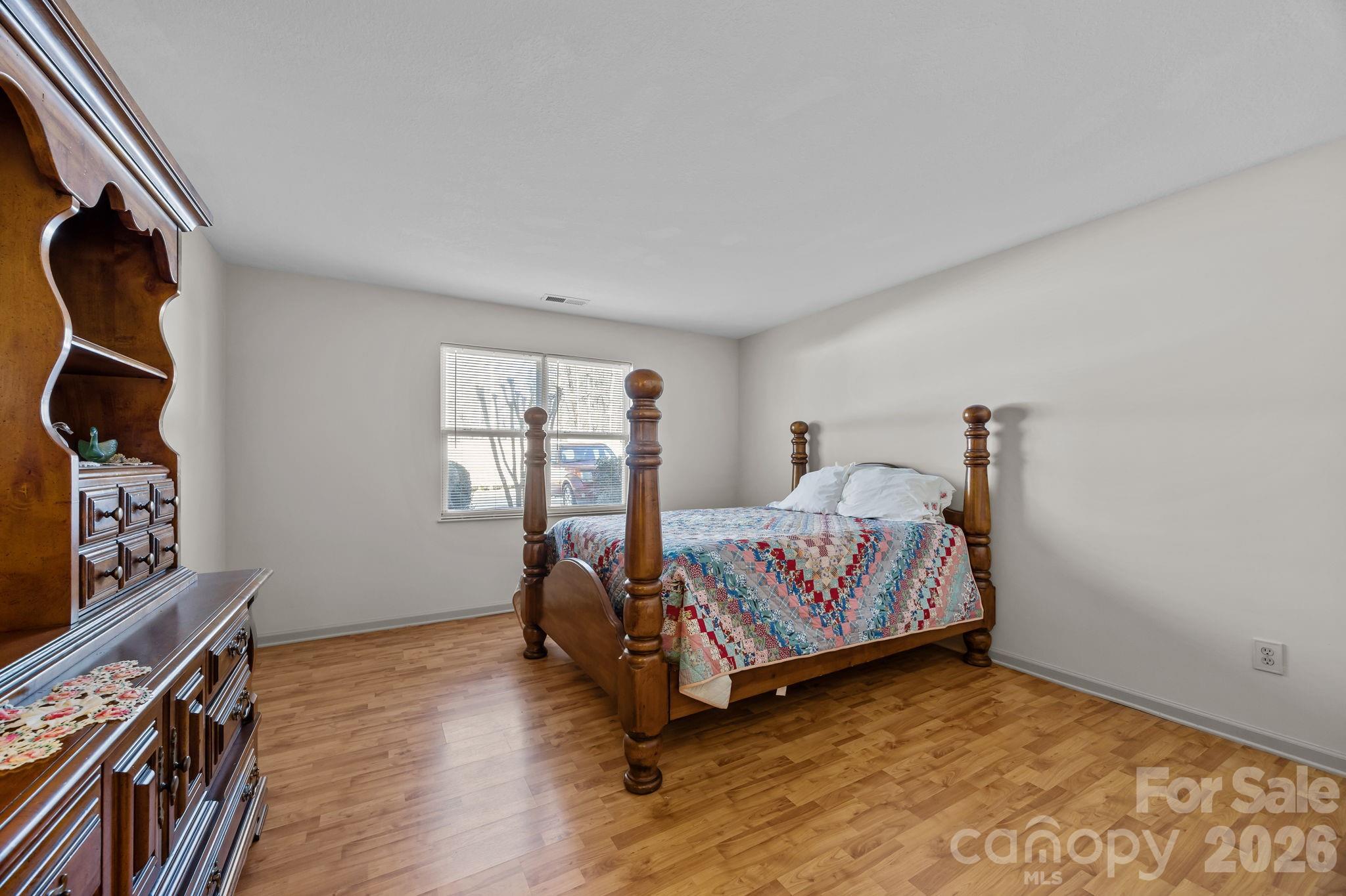 704 Carlyle Way — Asheville