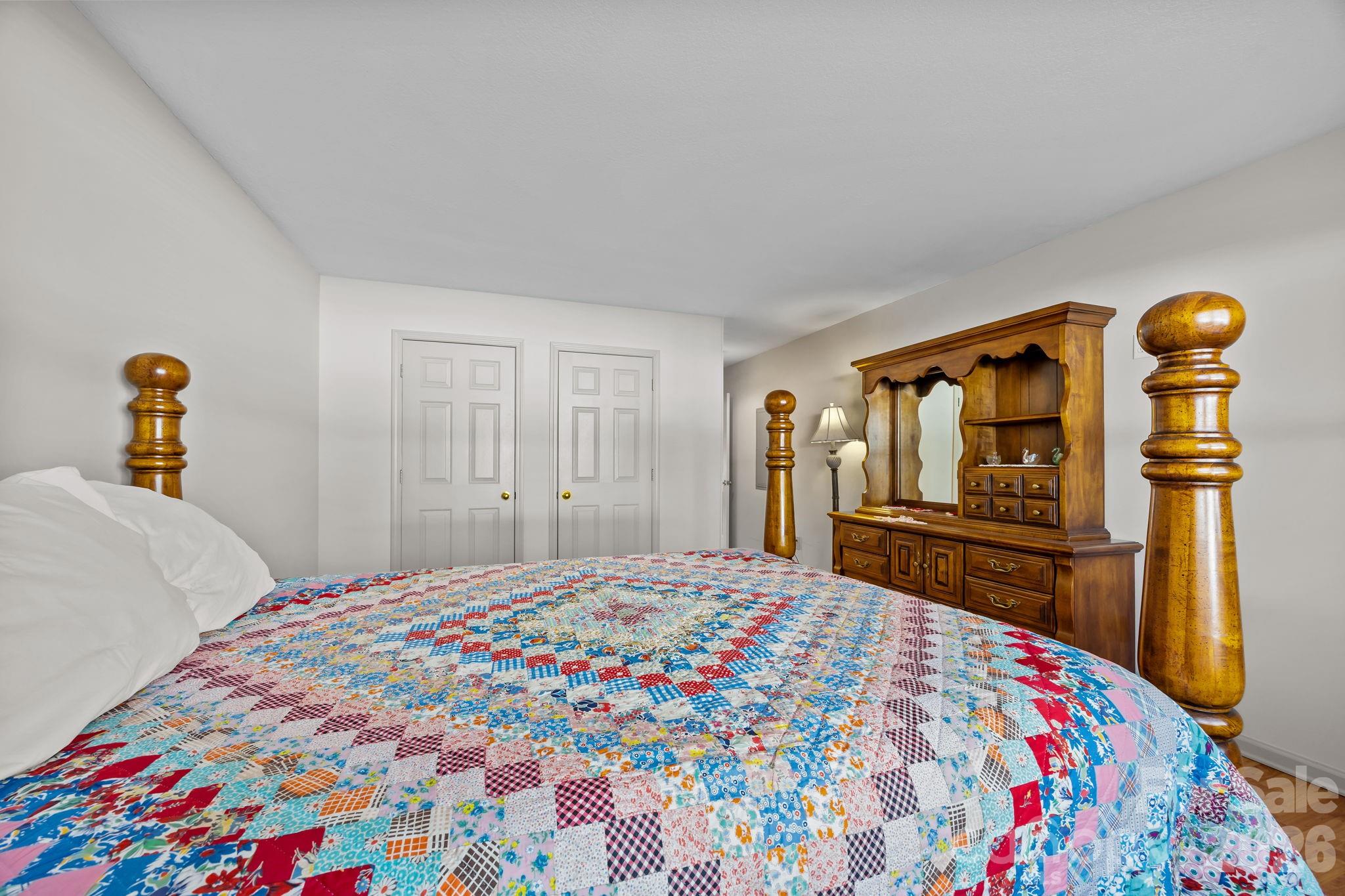 704 Carlyle Way — Asheville