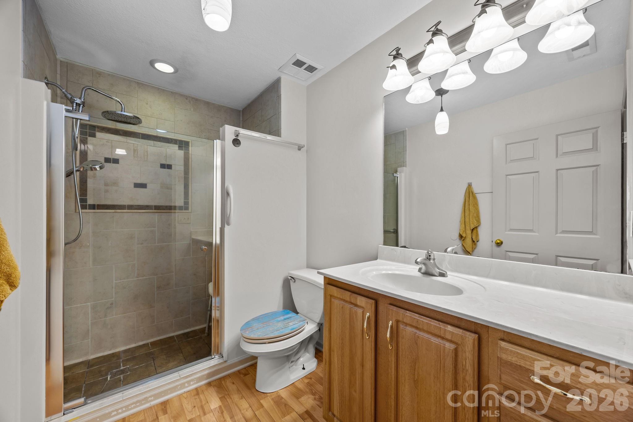 704 Carlyle Way — Asheville