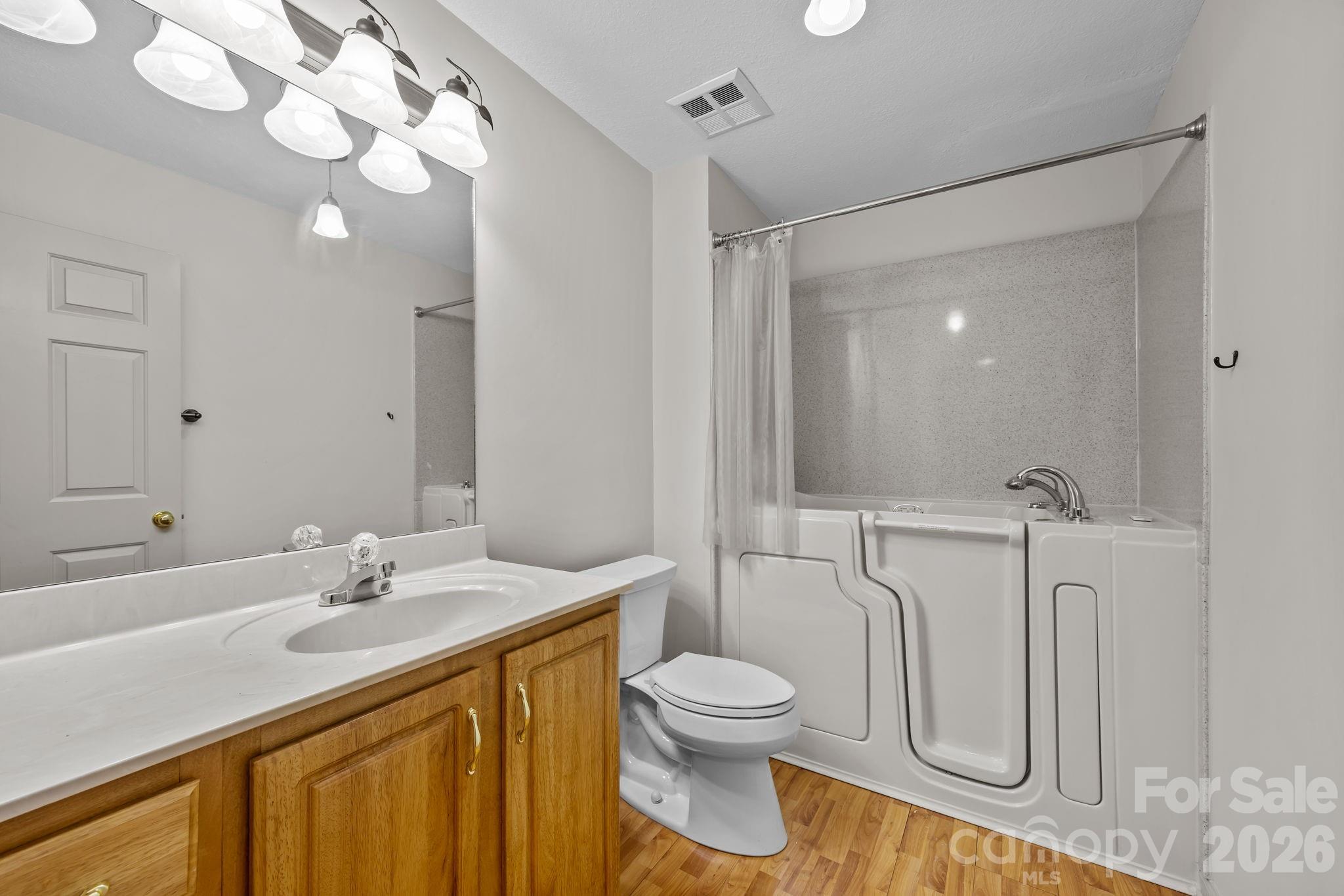 704 Carlyle Way — Asheville