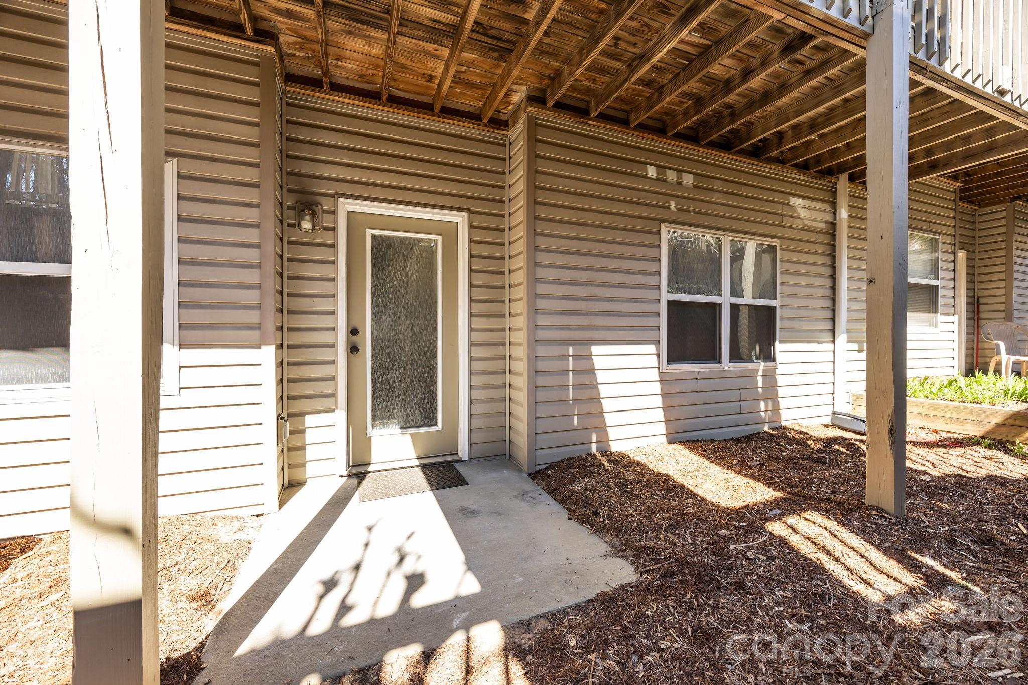 704 Carlyle Way — Asheville