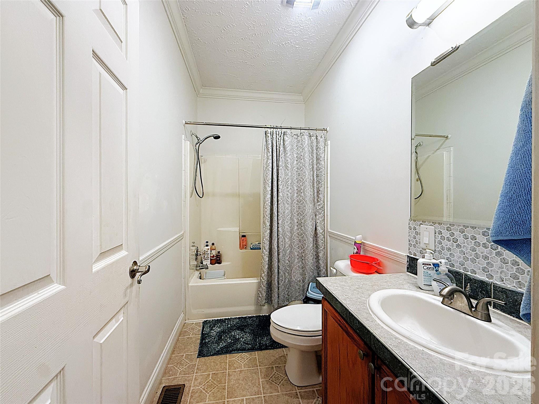 6228 Vernedale Road — Charlotte