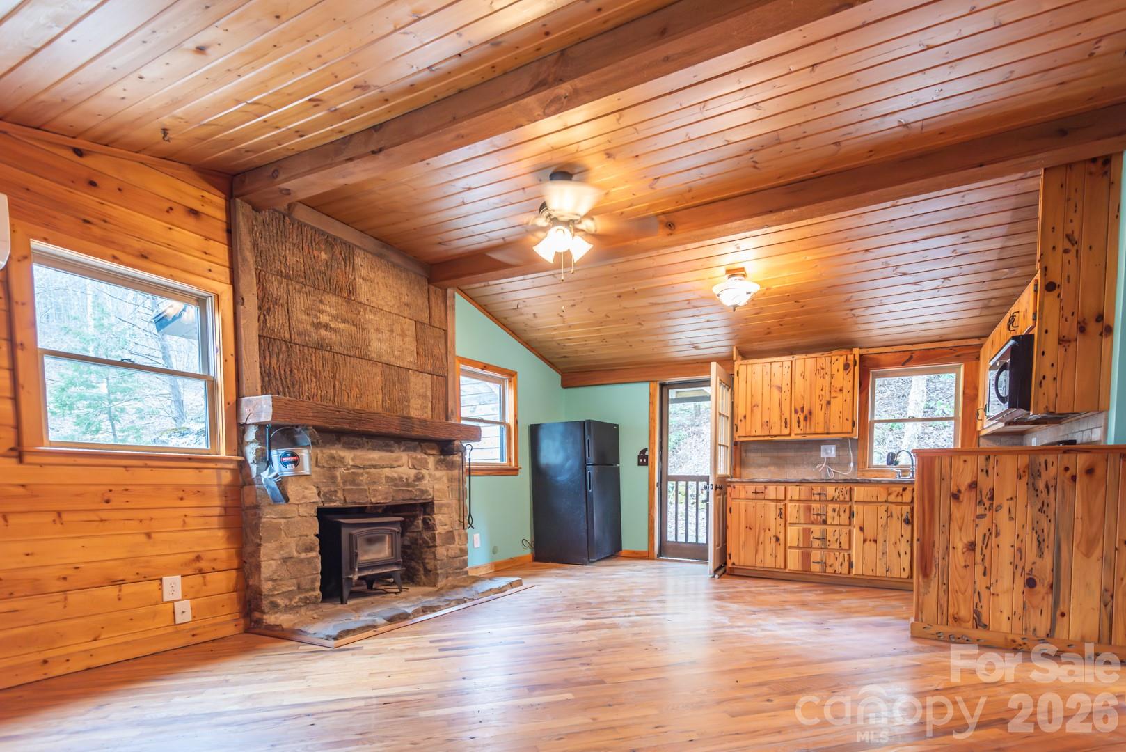 169 Samantha Springs Lane — Elk Park