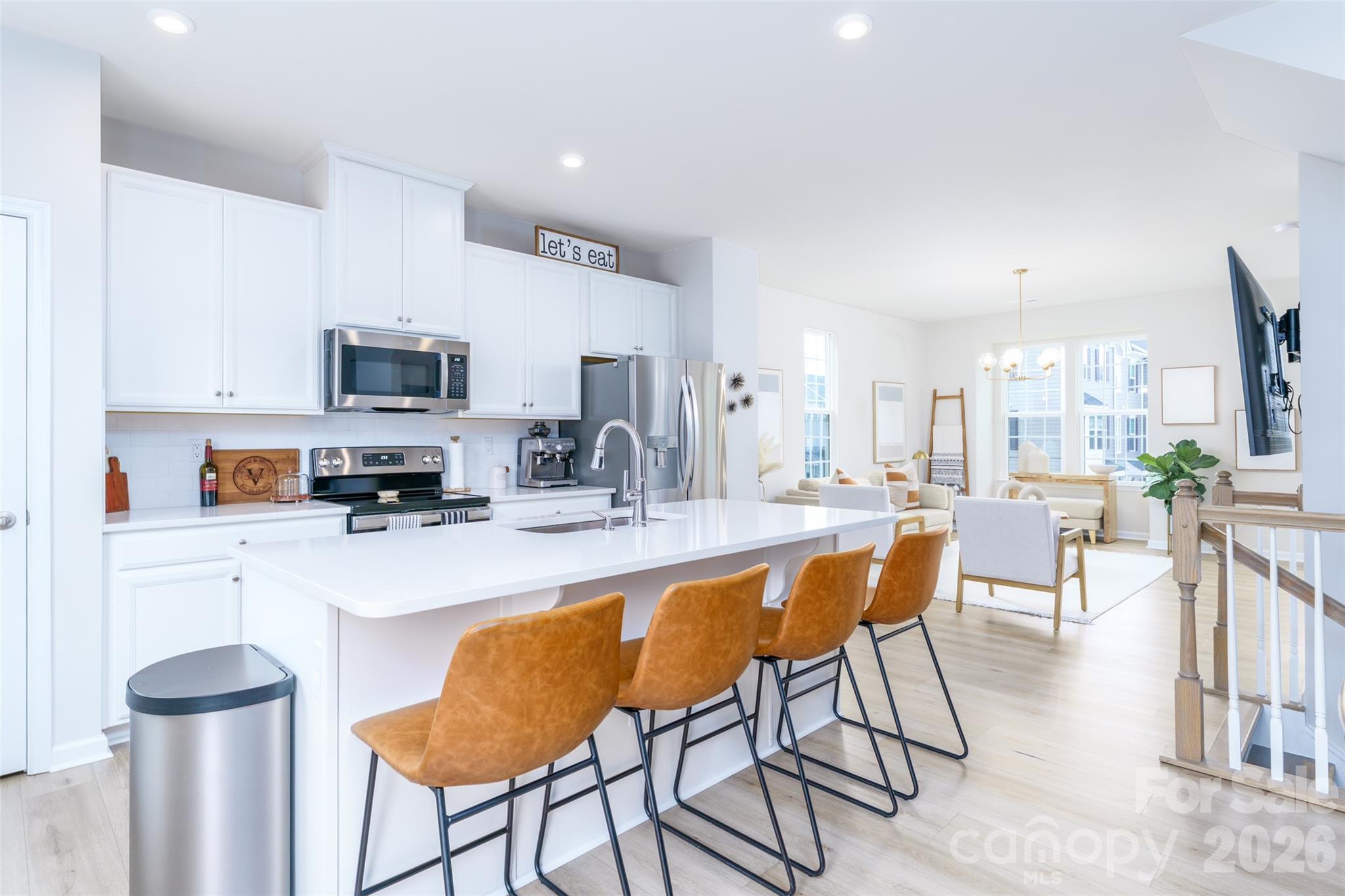 2102 Trout Lily Lane — Matthews