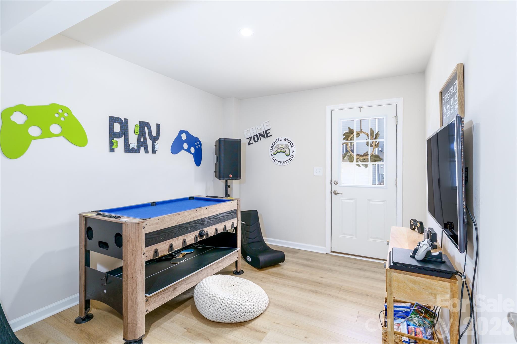 2102 Trout Lily Lane — Matthews