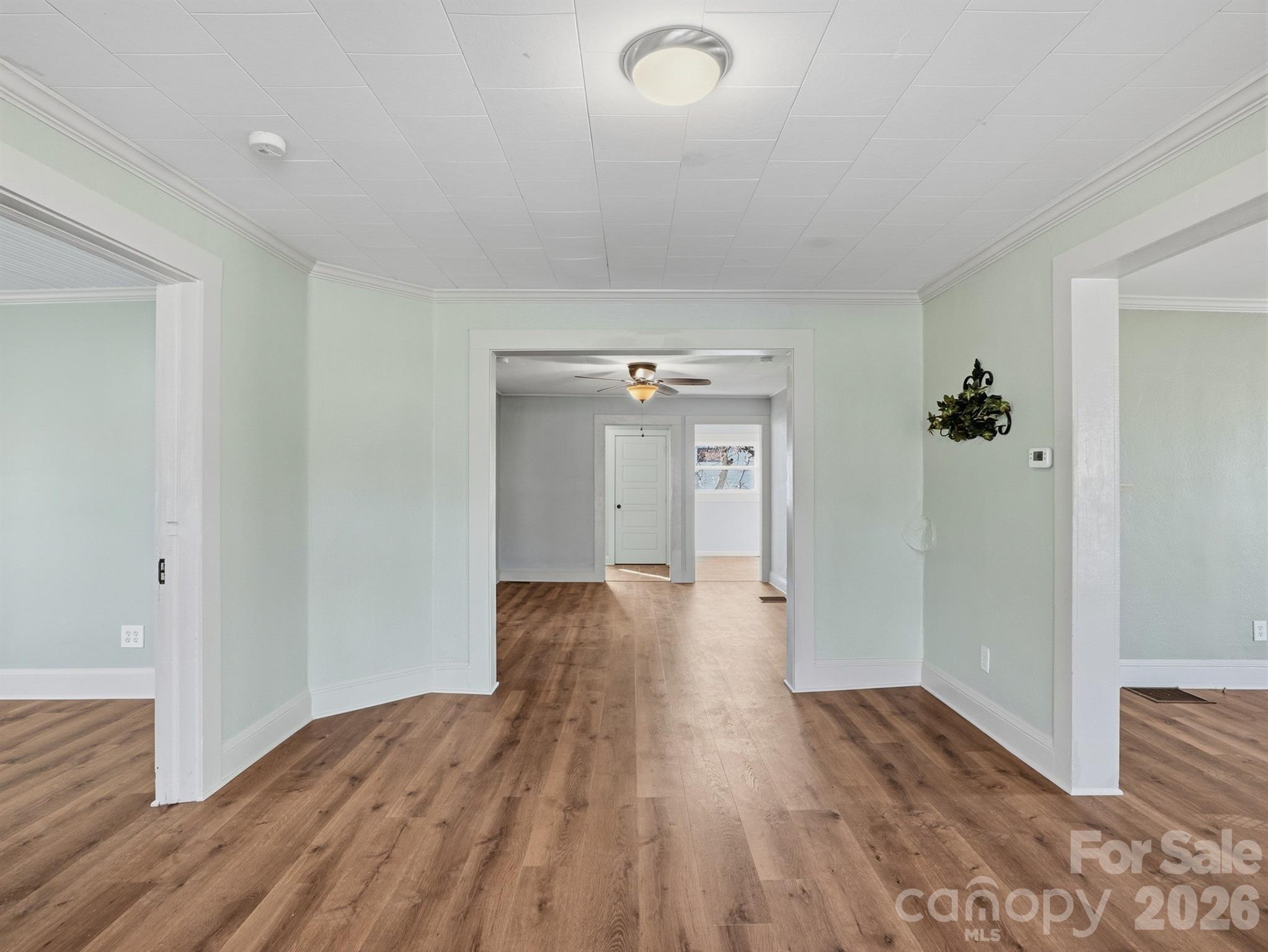 61 27th Street NW — Hickory