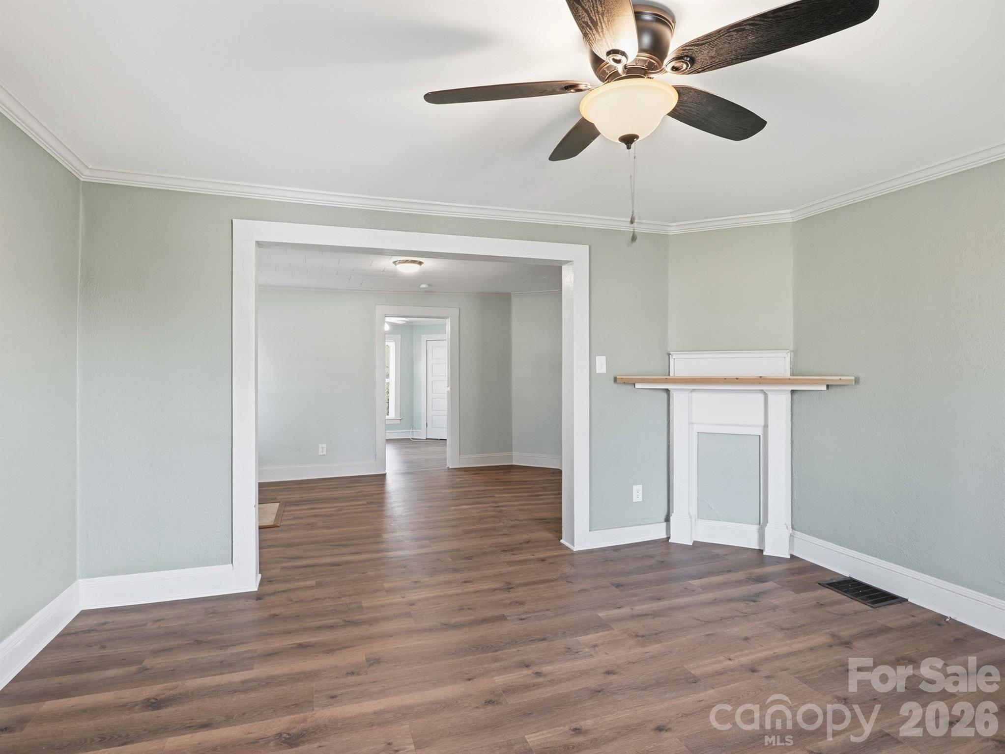 61 27th Street NW — Hickory