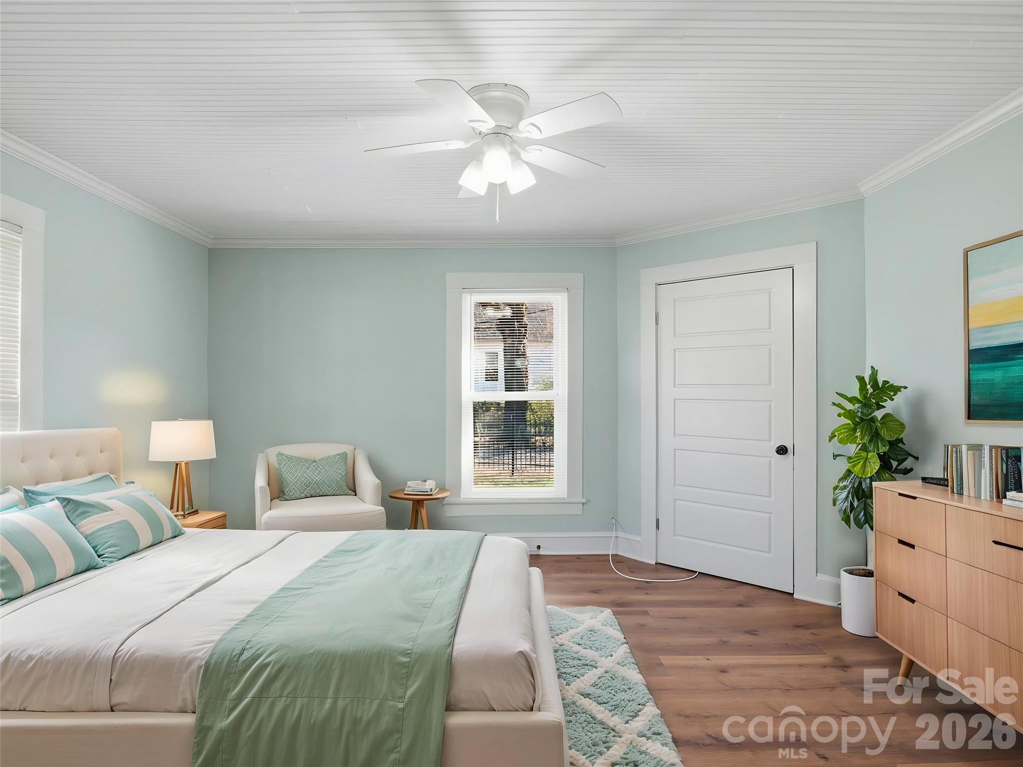 61 27th Street NW — Hickory