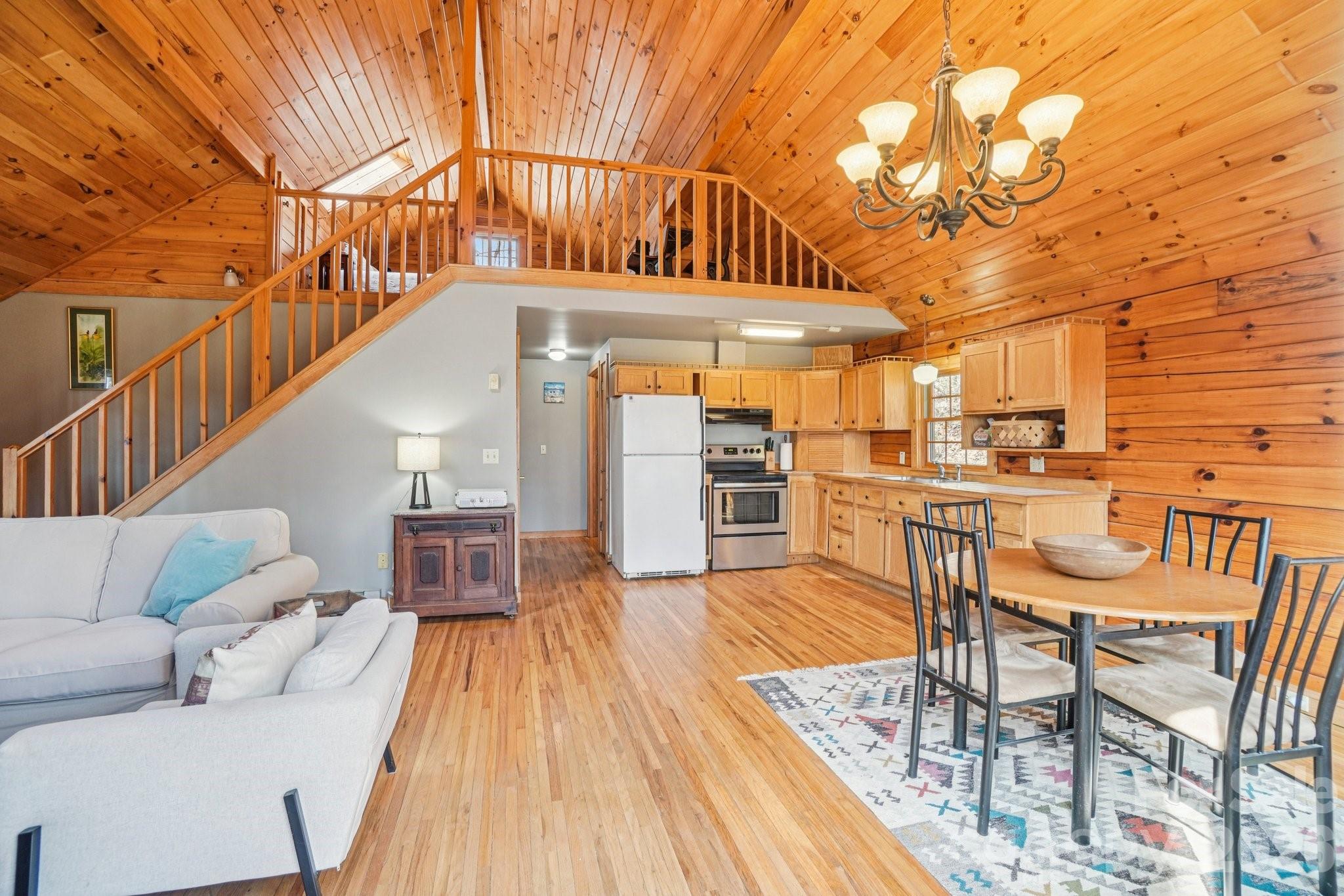 307 Roaring Creek Lane — Waynesville