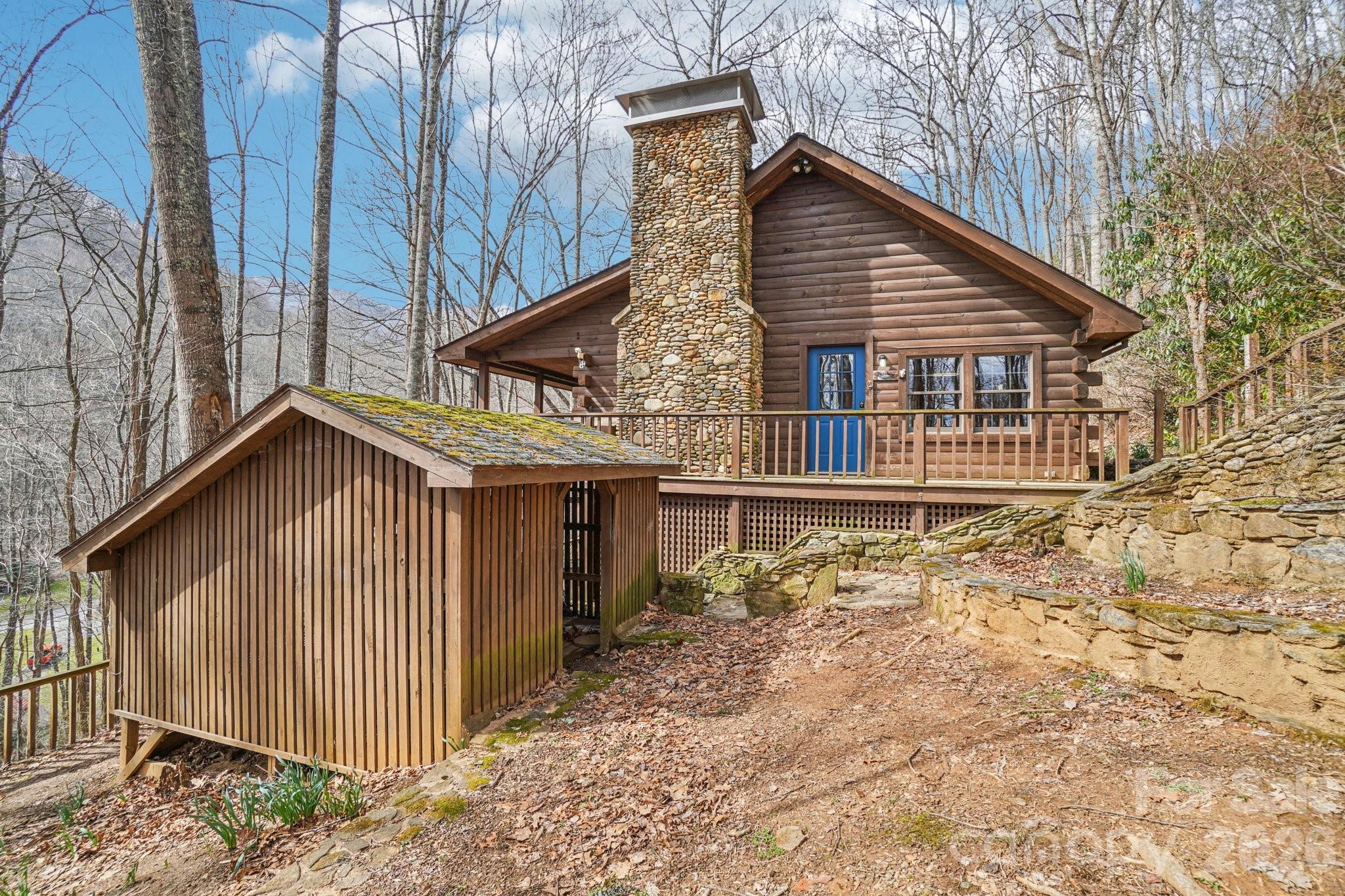 307 Roaring Creek Lane — Waynesville