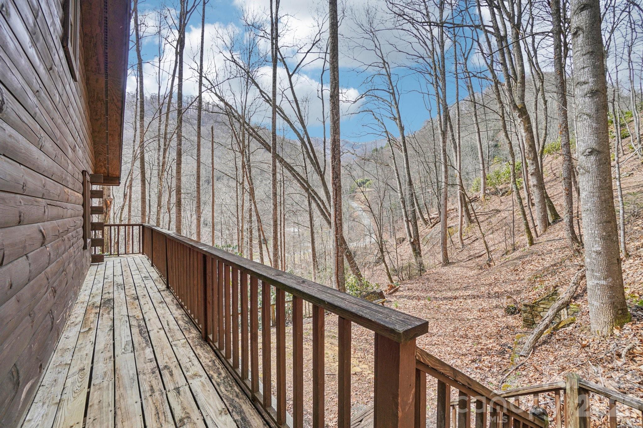 307 Roaring Creek Lane — Waynesville