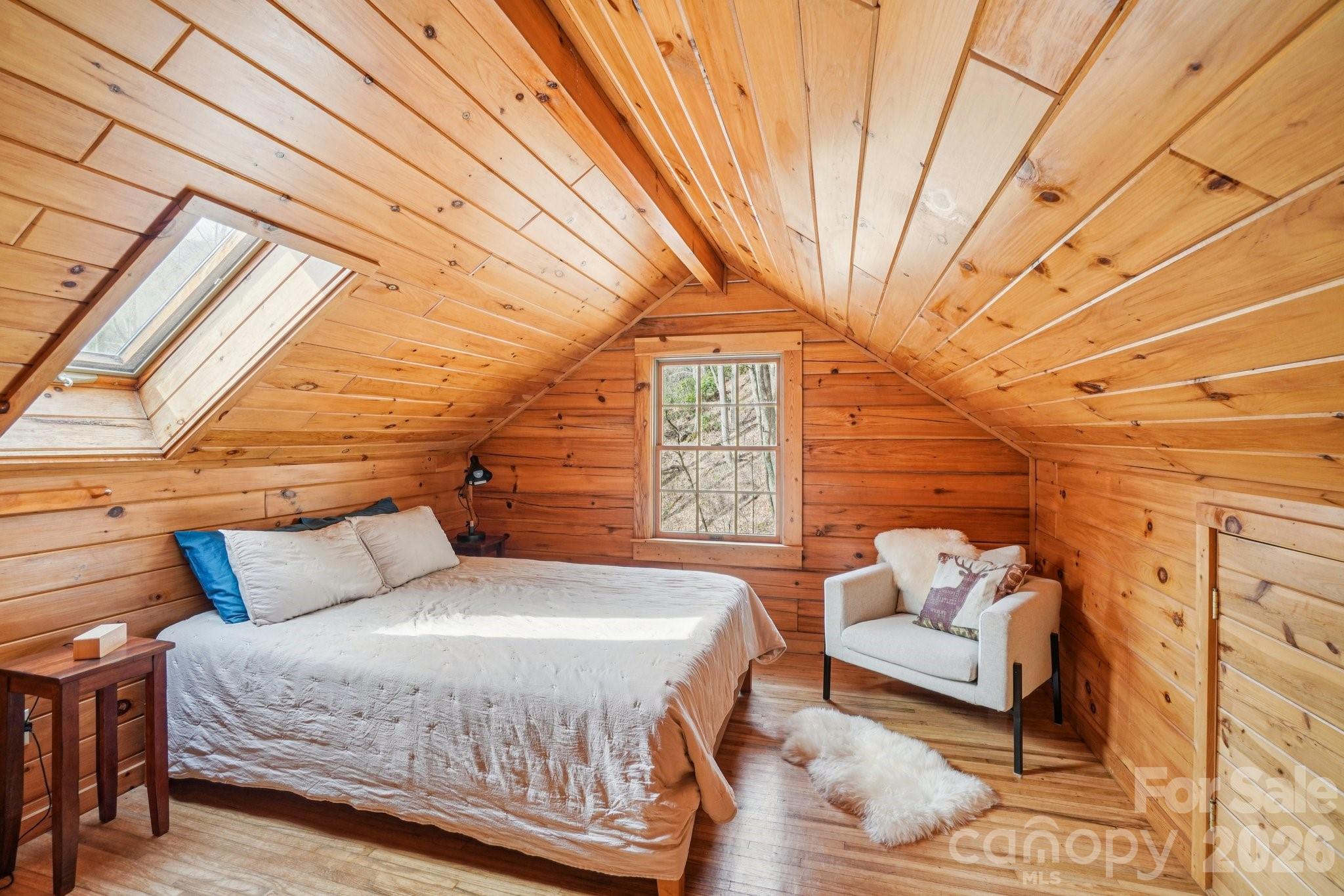 307 Roaring Creek Lane — Waynesville