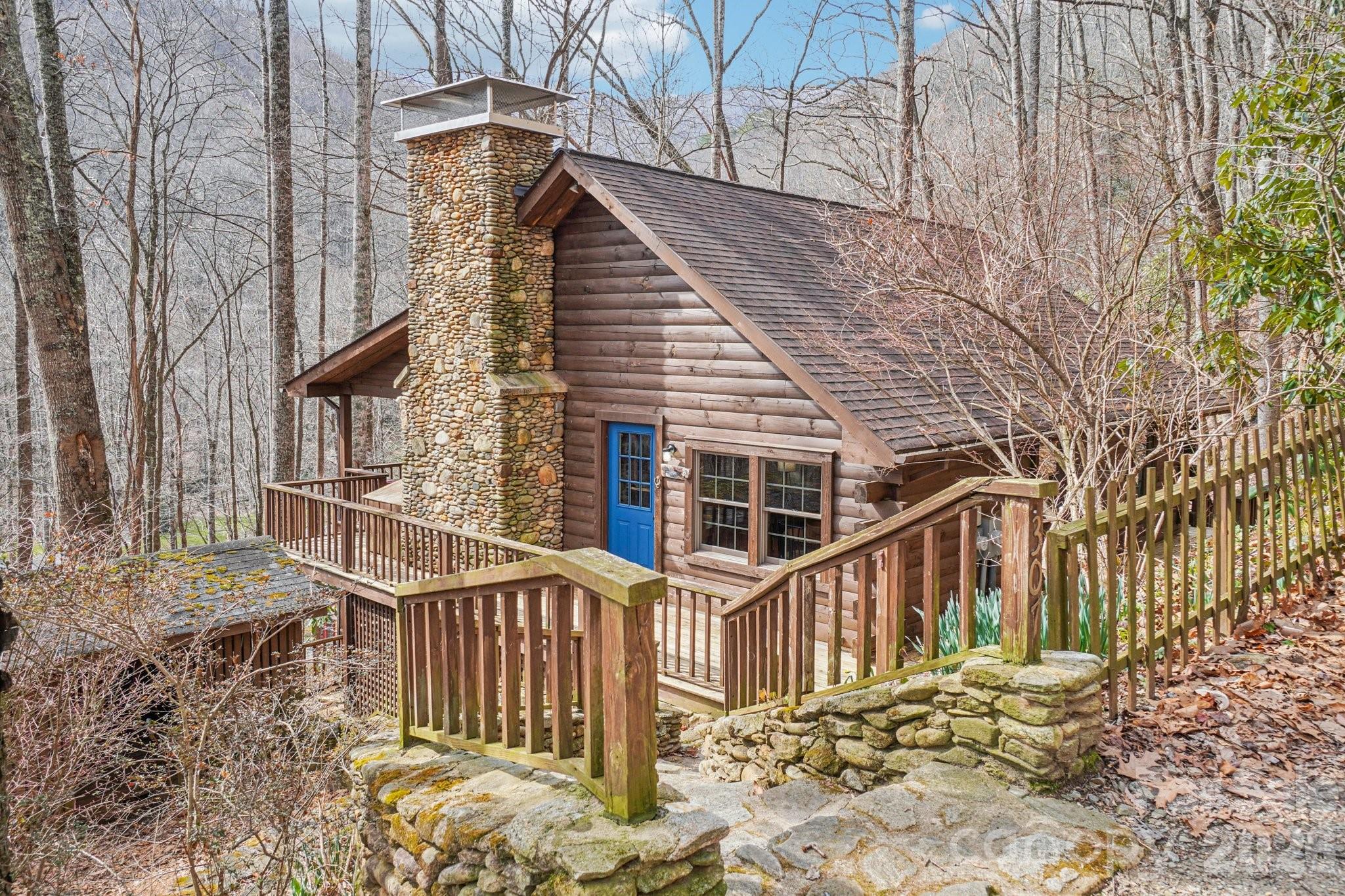 307 Roaring Creek Lane — Waynesville