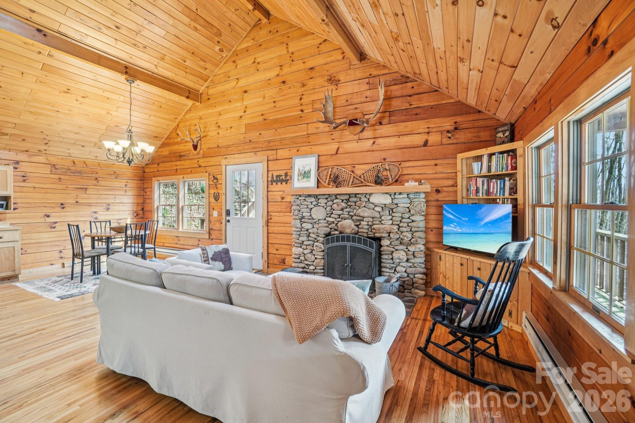 307 Roaring Creek Lane — Waynesville