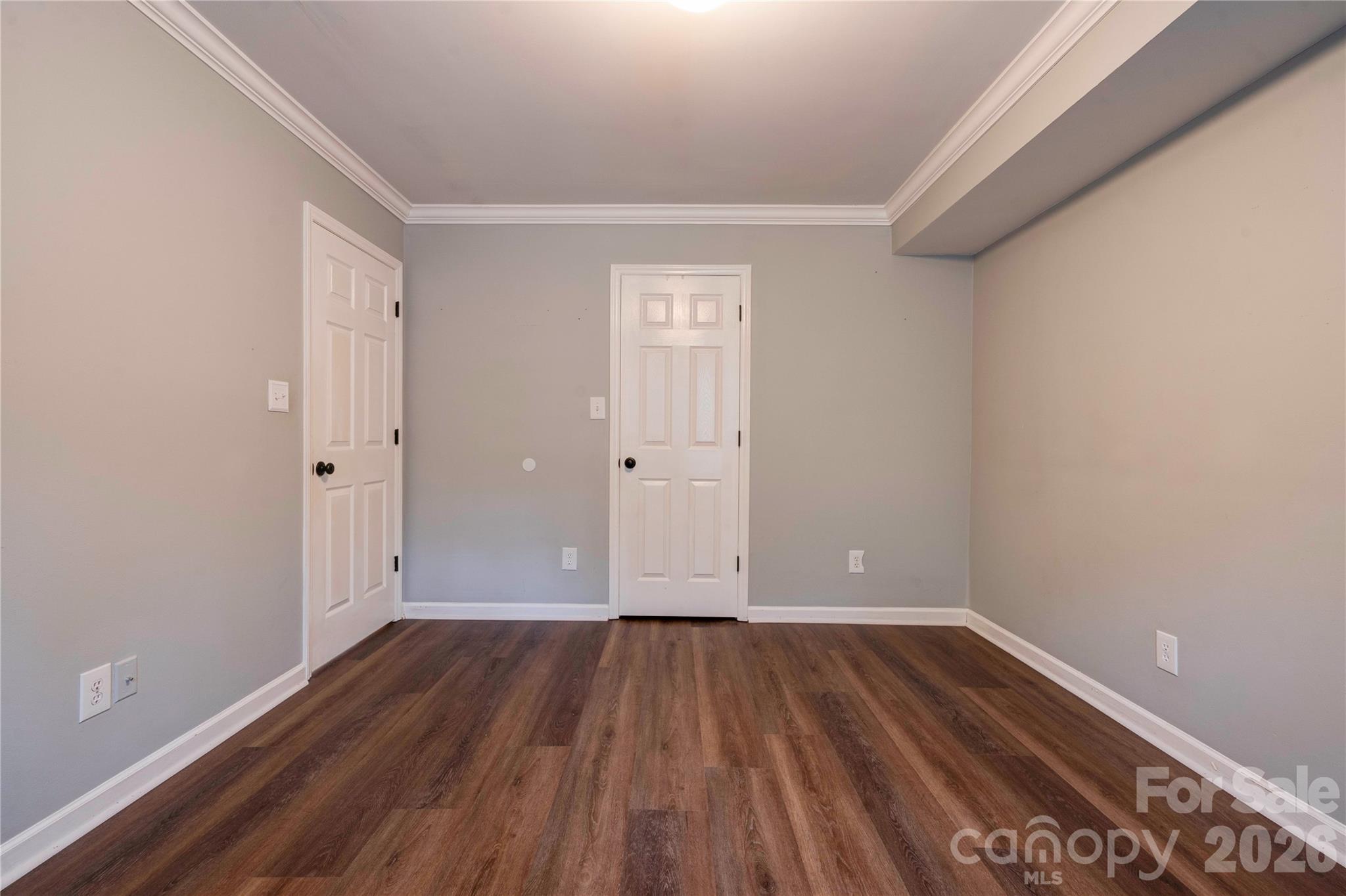 174 Columns Circle — Shelby
