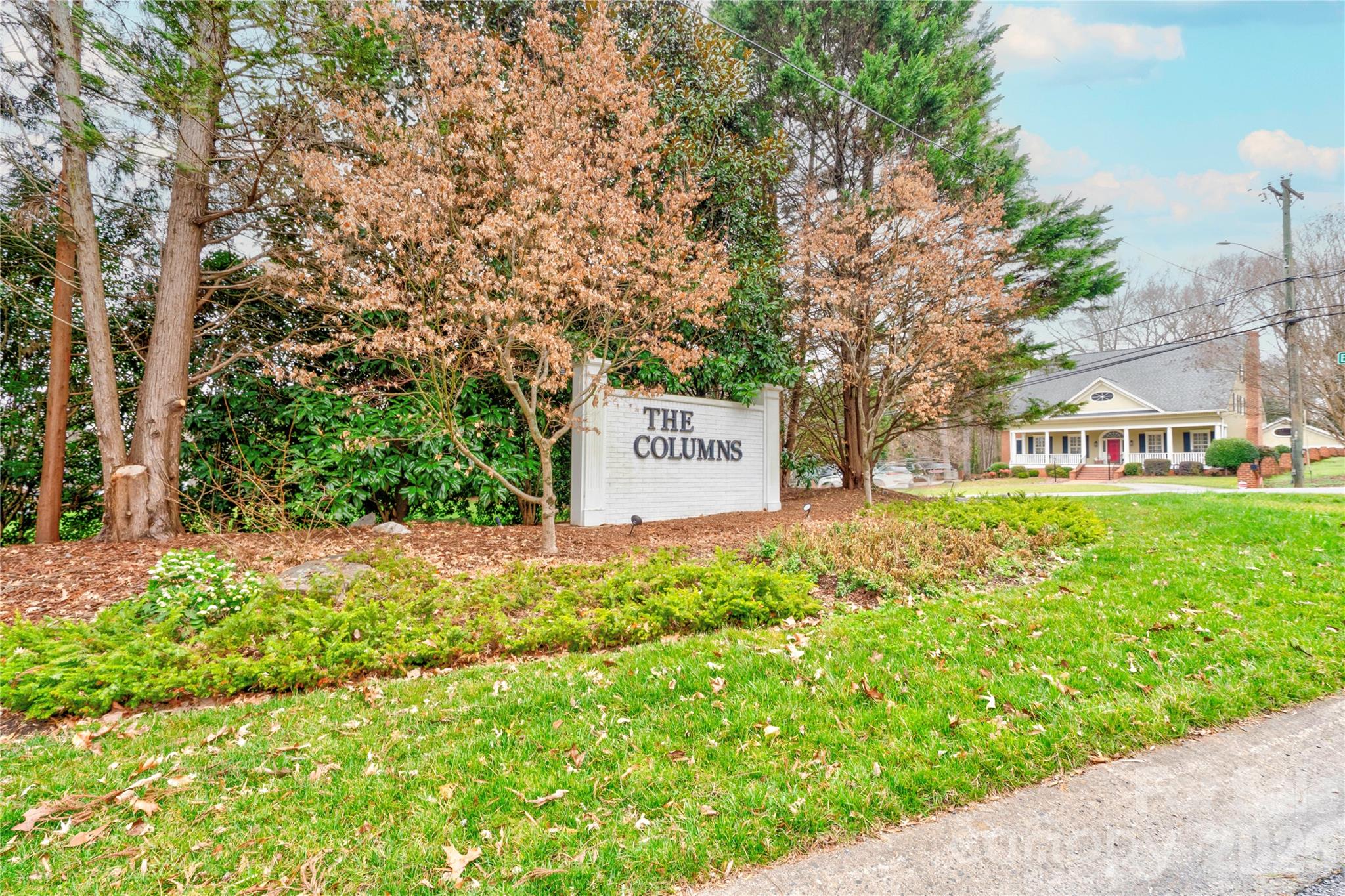 174 Columns Circle — Shelby