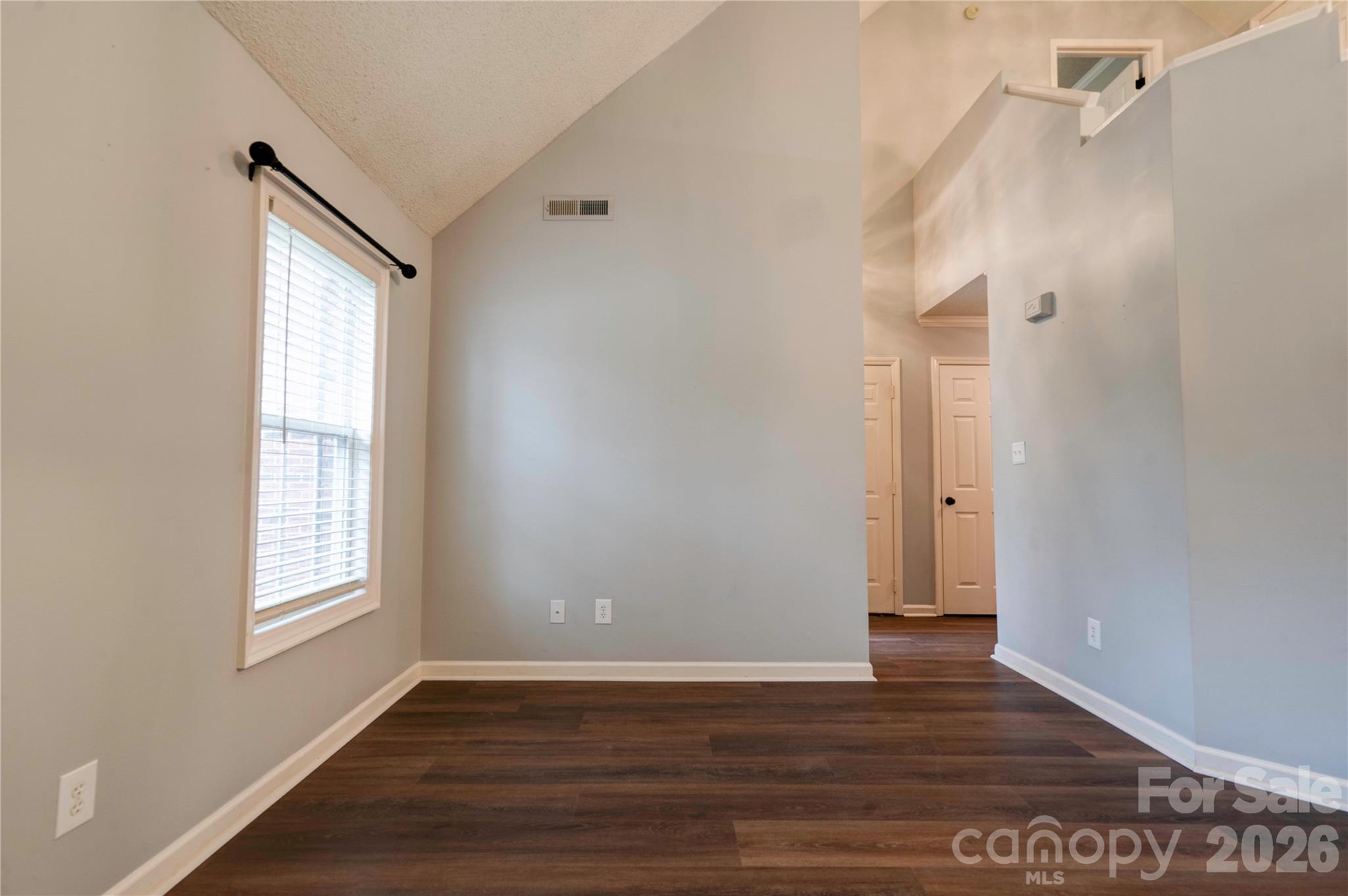 174 Columns Circle — Shelby