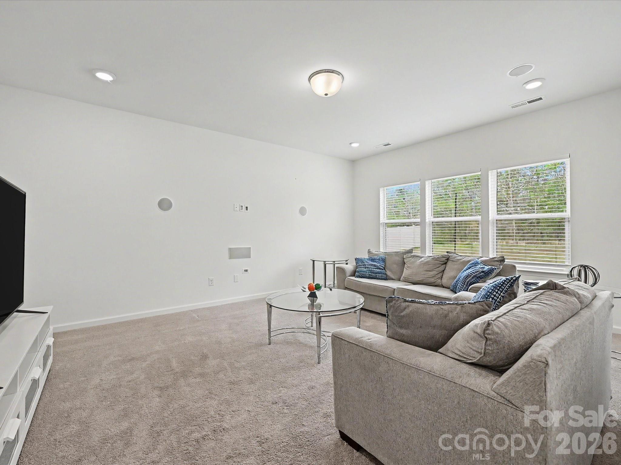 5125 Arbordale Way — Mount Holly