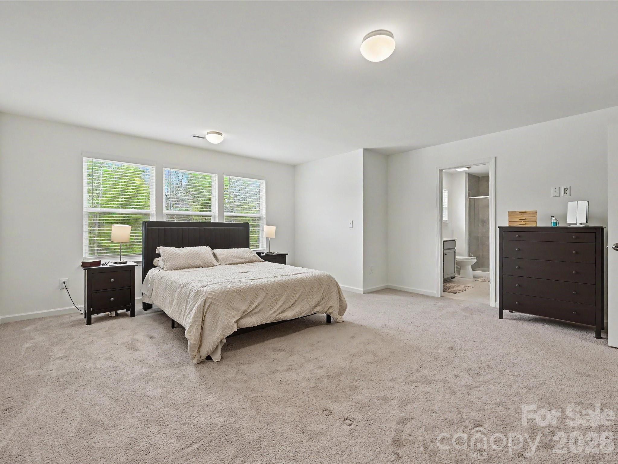 5125 Arbordale Way — Mount Holly