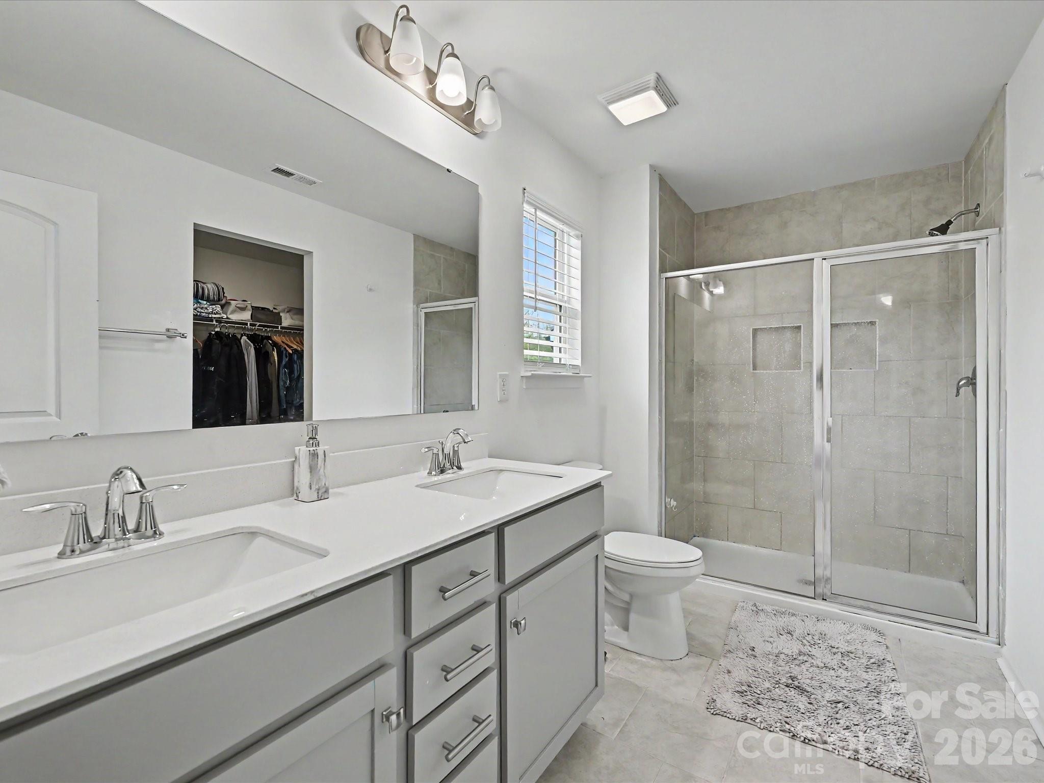 5125 Arbordale Way — Mount Holly