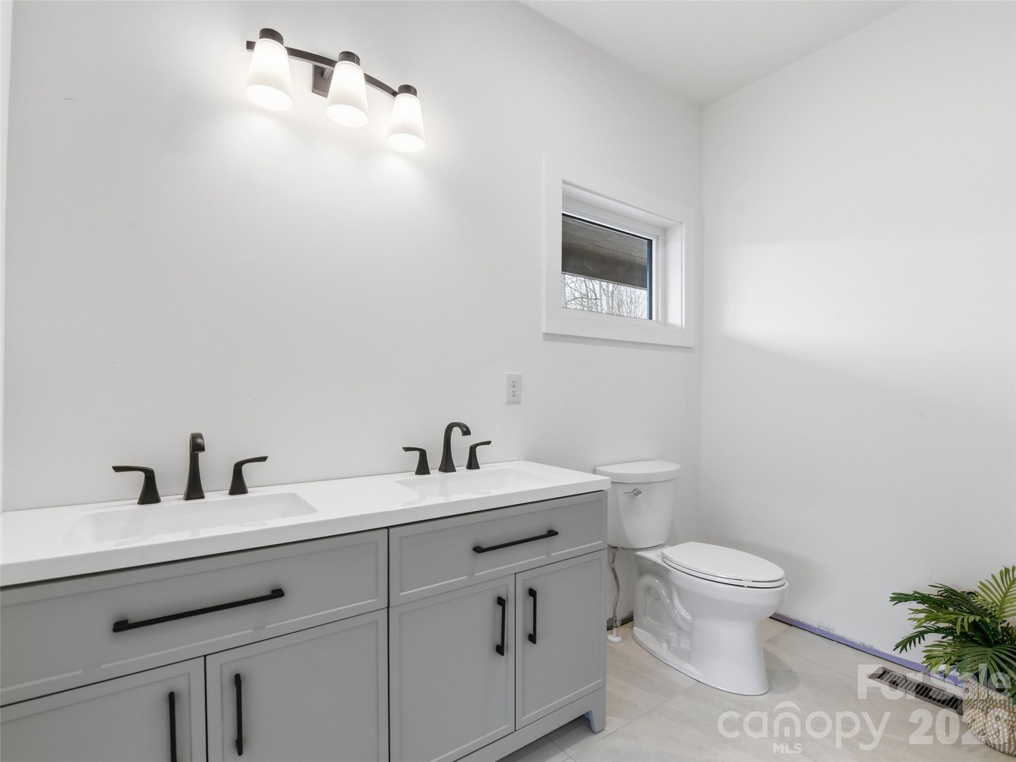 288 Ironwood Drive — Clyde