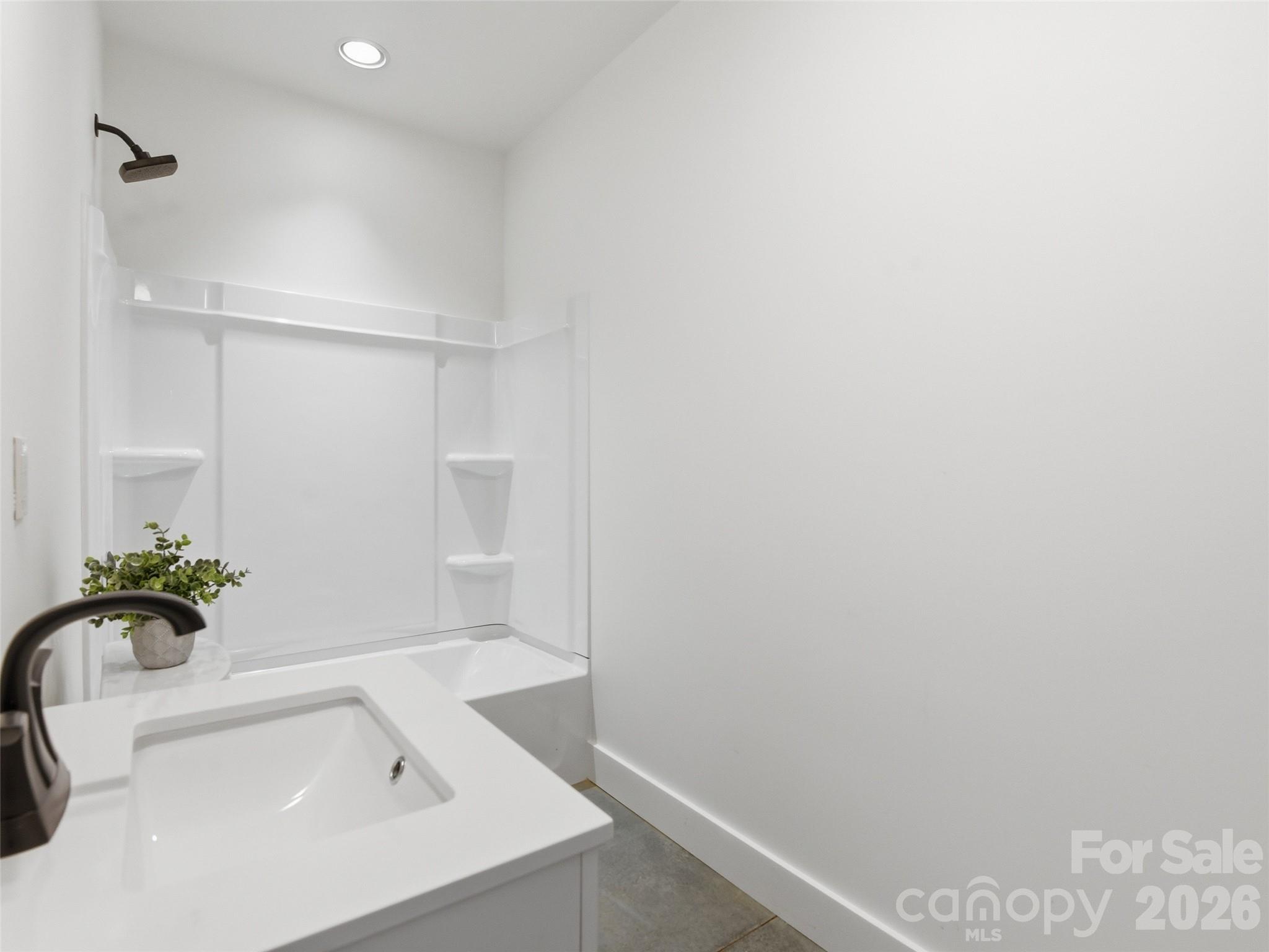 288 Ironwood Drive — Clyde
