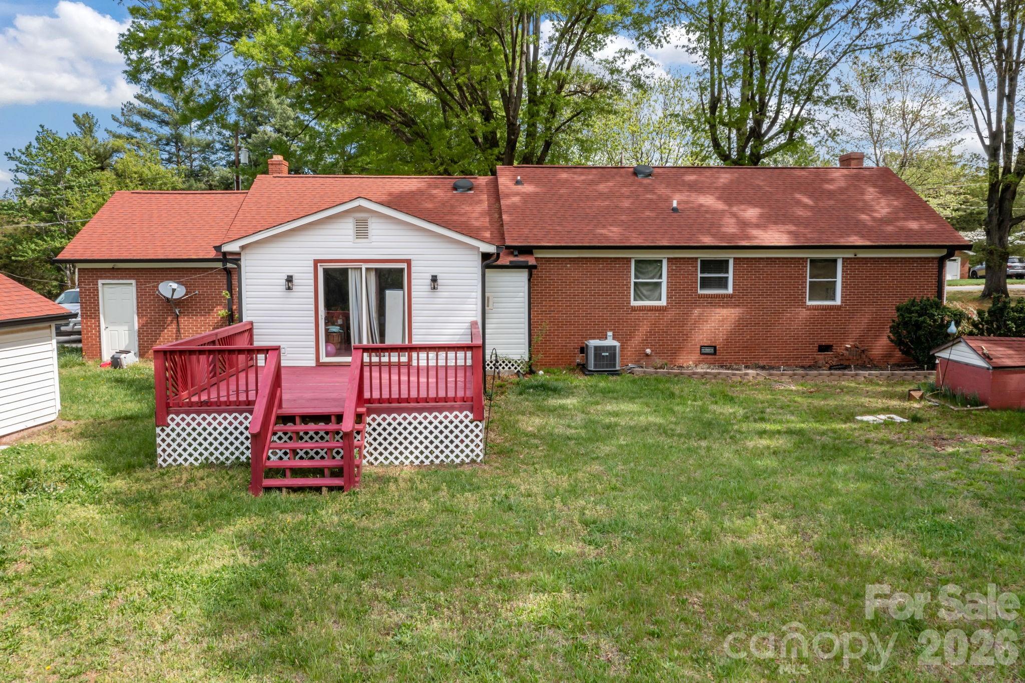 137 Foursquare Road — Mooresville
