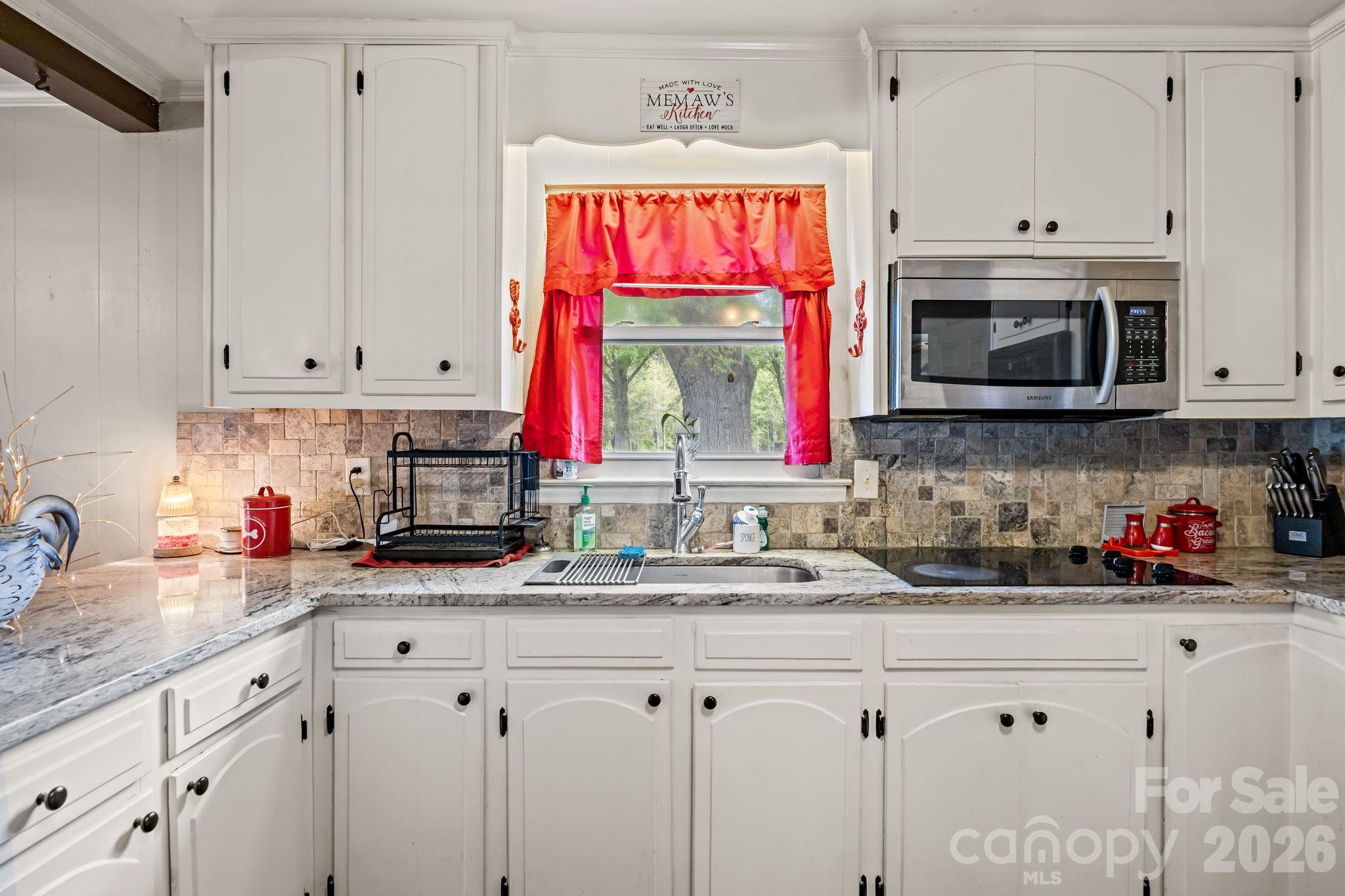 137 Foursquare Road — Mooresville