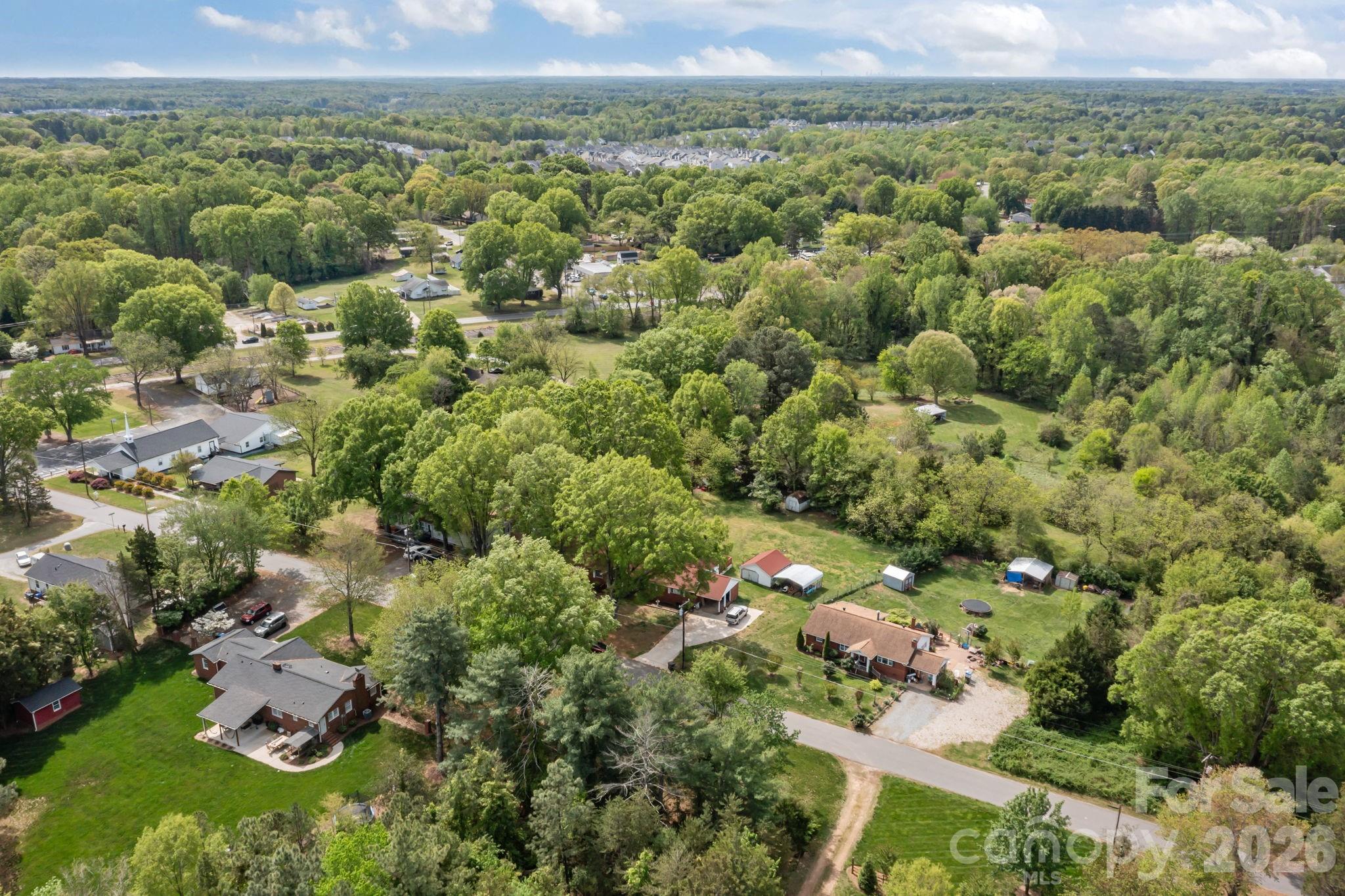 137 Foursquare Road — Mooresville