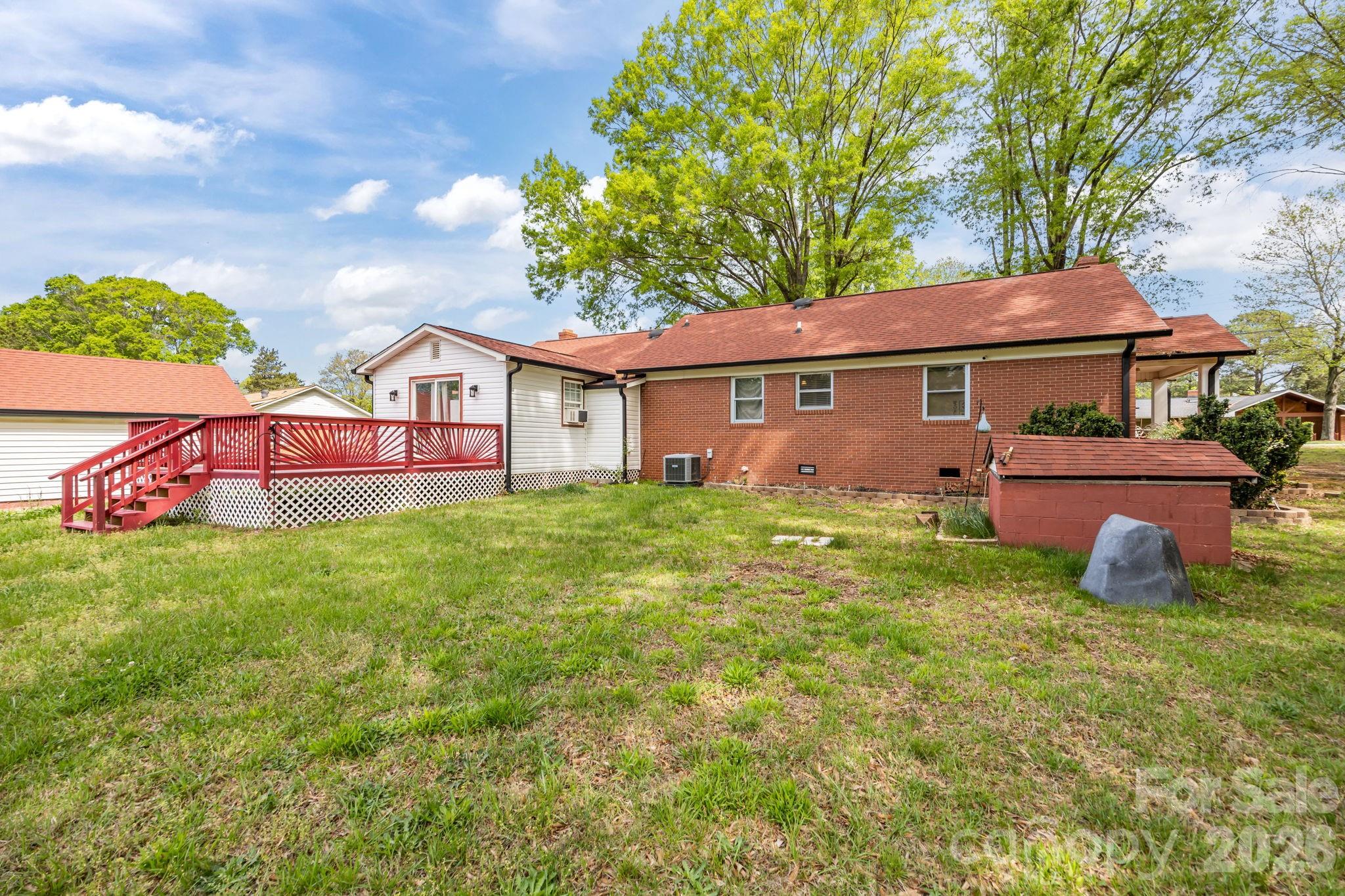 137 Foursquare Road — Mooresville