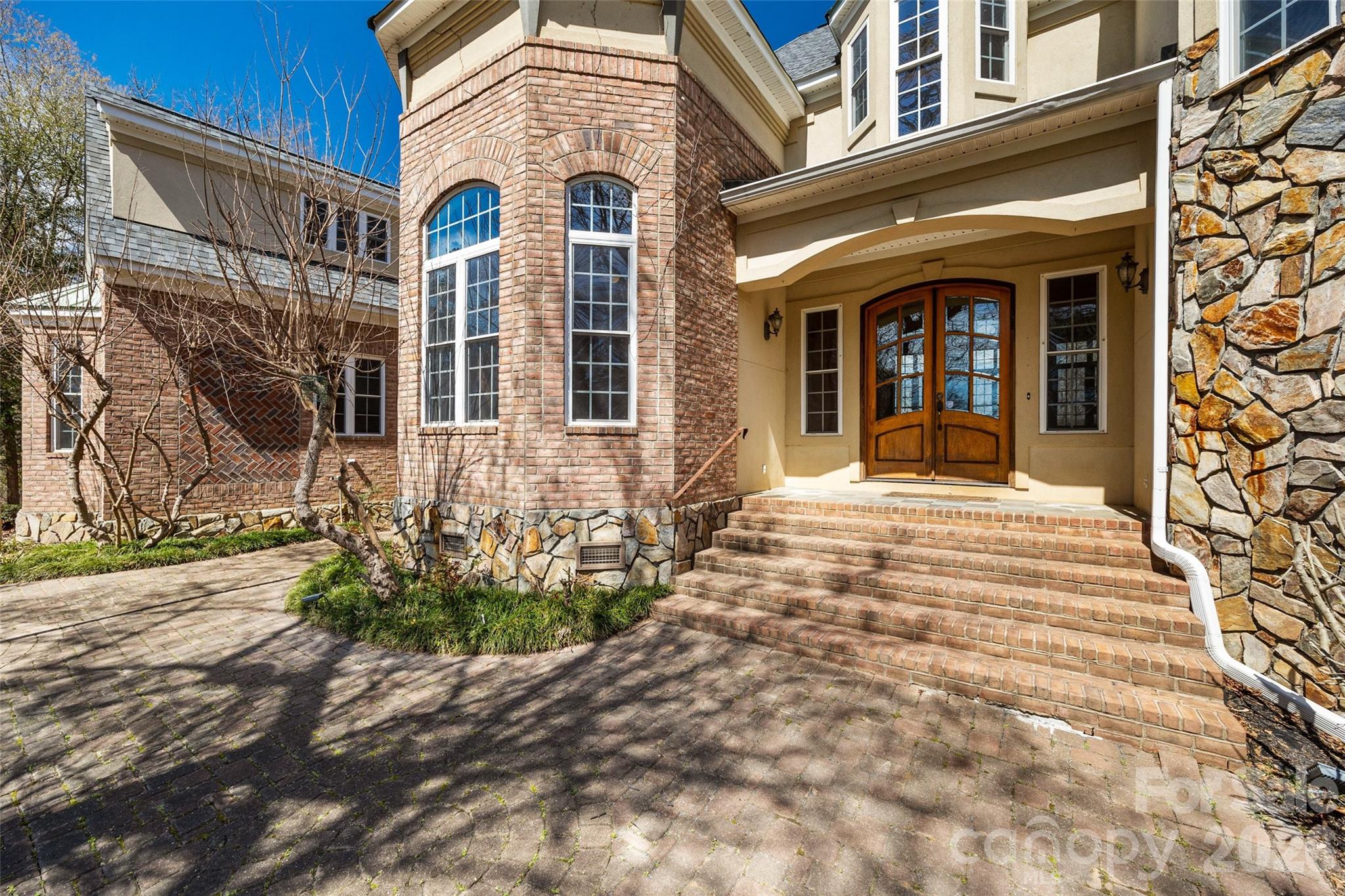 3248 The Knoll Lane — Lancaster