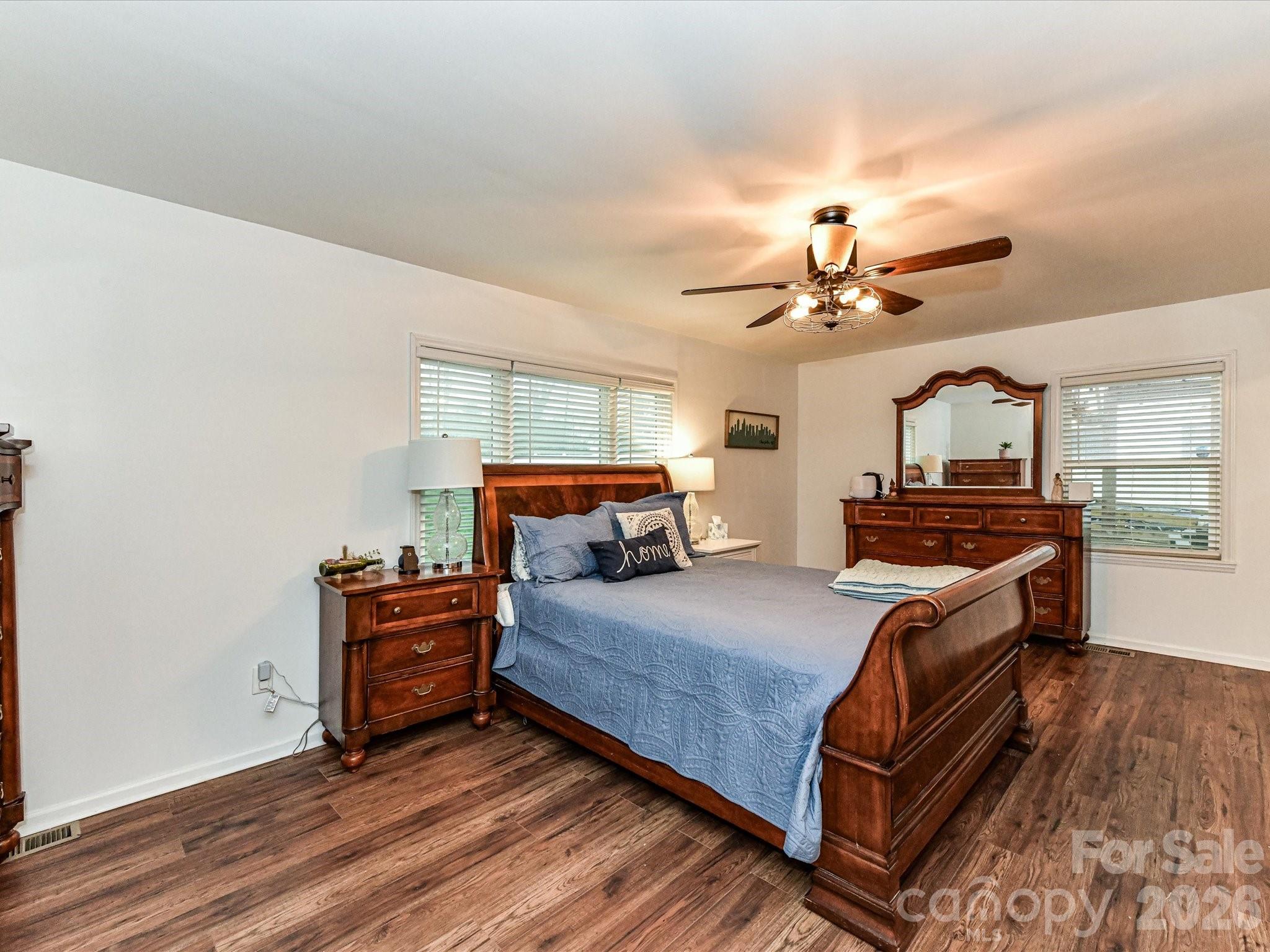1240 Skyview Road — Charlotte