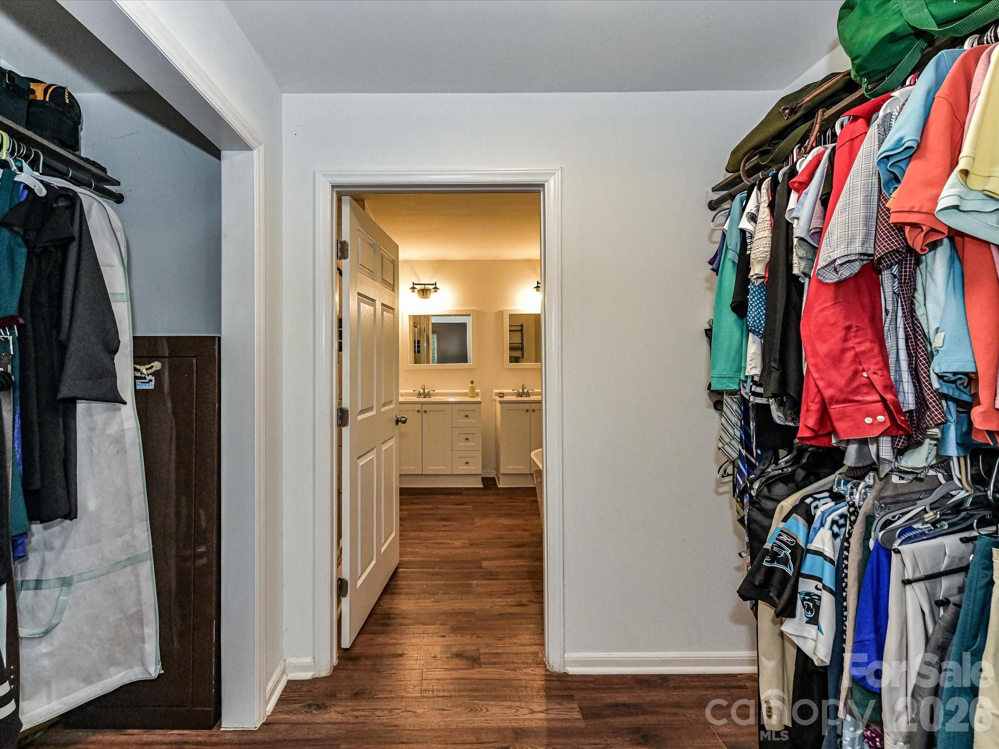1240 Skyview Road — Charlotte