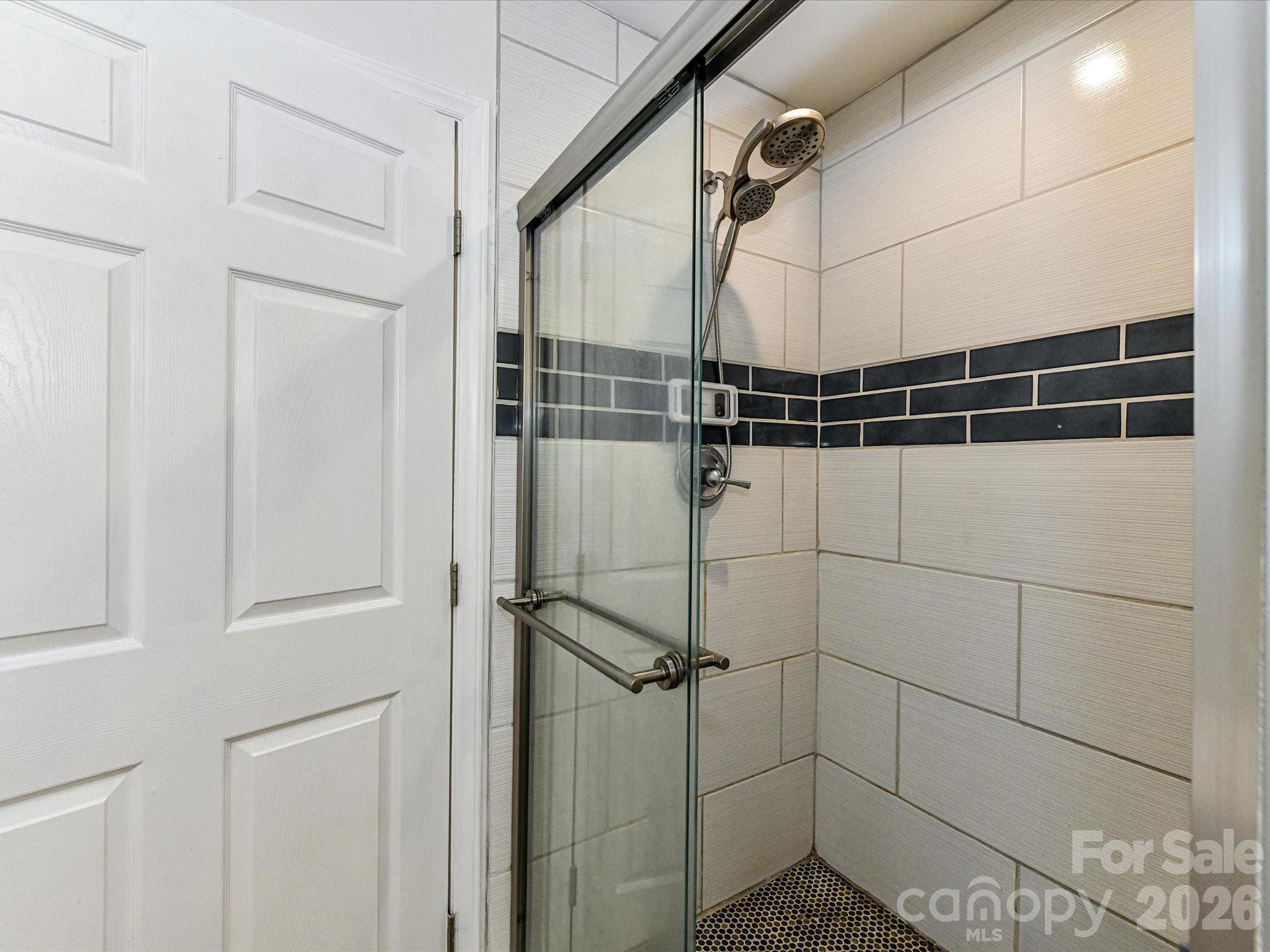 1240 Skyview Road — Charlotte