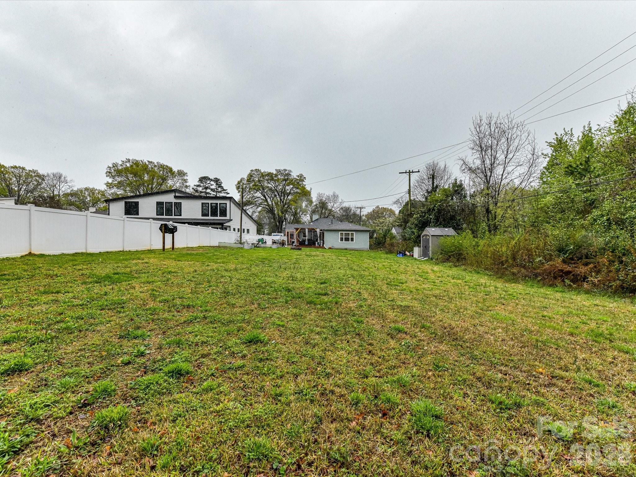 1240 Skyview Road — Charlotte