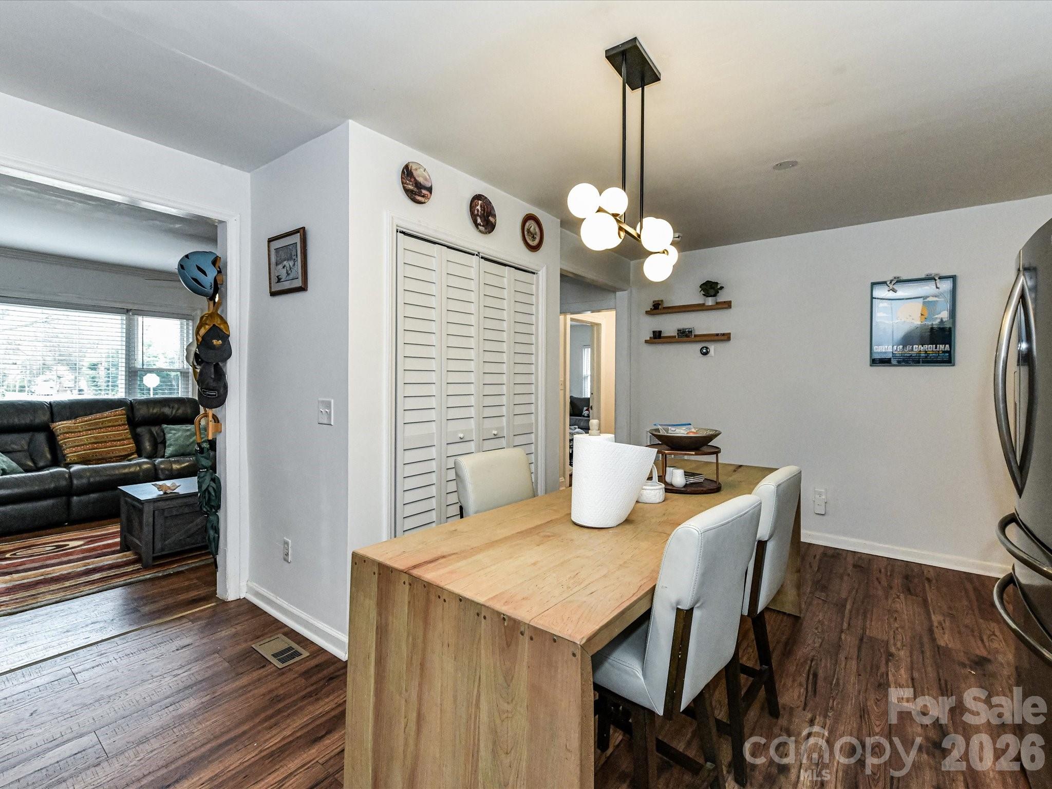 1240 Skyview Road — Charlotte